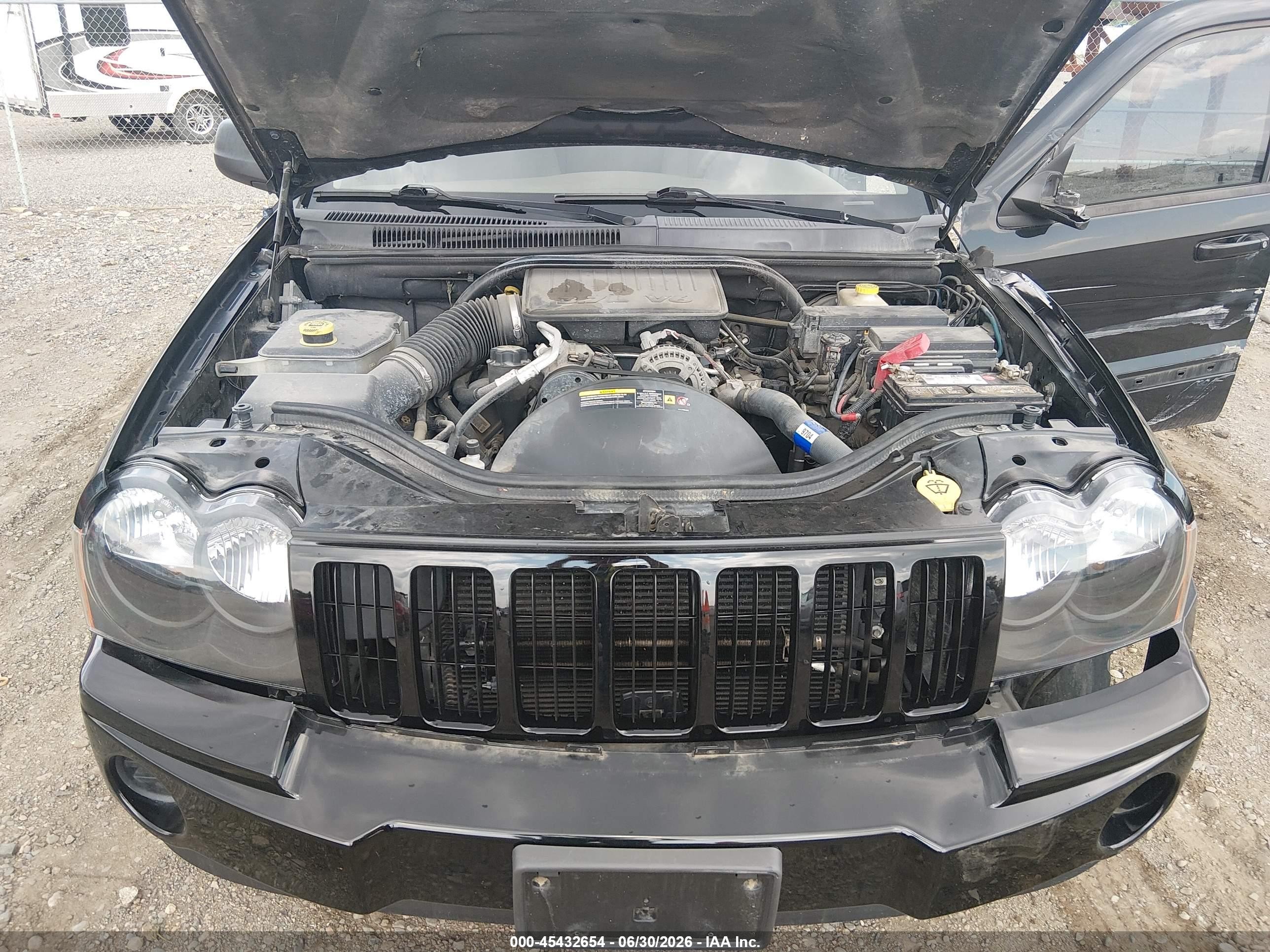 2007 Jeep Grand Cherokee Laredo Black vin: 1J8GR48KX7C561843