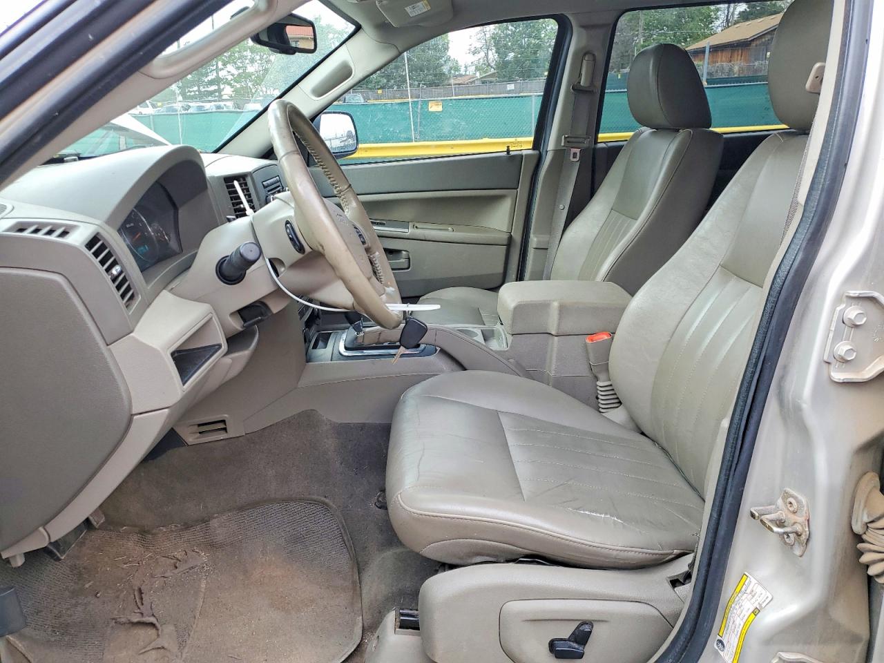 2007 Jeep Grand Cherokee Laredo Silver vin: 1J8GR48KX7C606148
