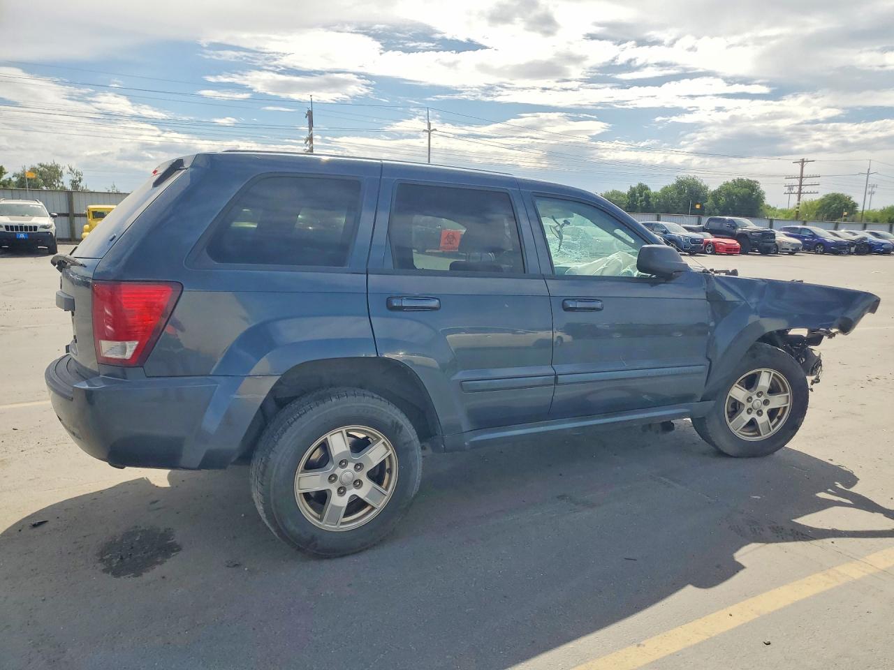 2007 Jeep Grand Cherokee Laredo Gray vin: 1J8GR48KX7C687040