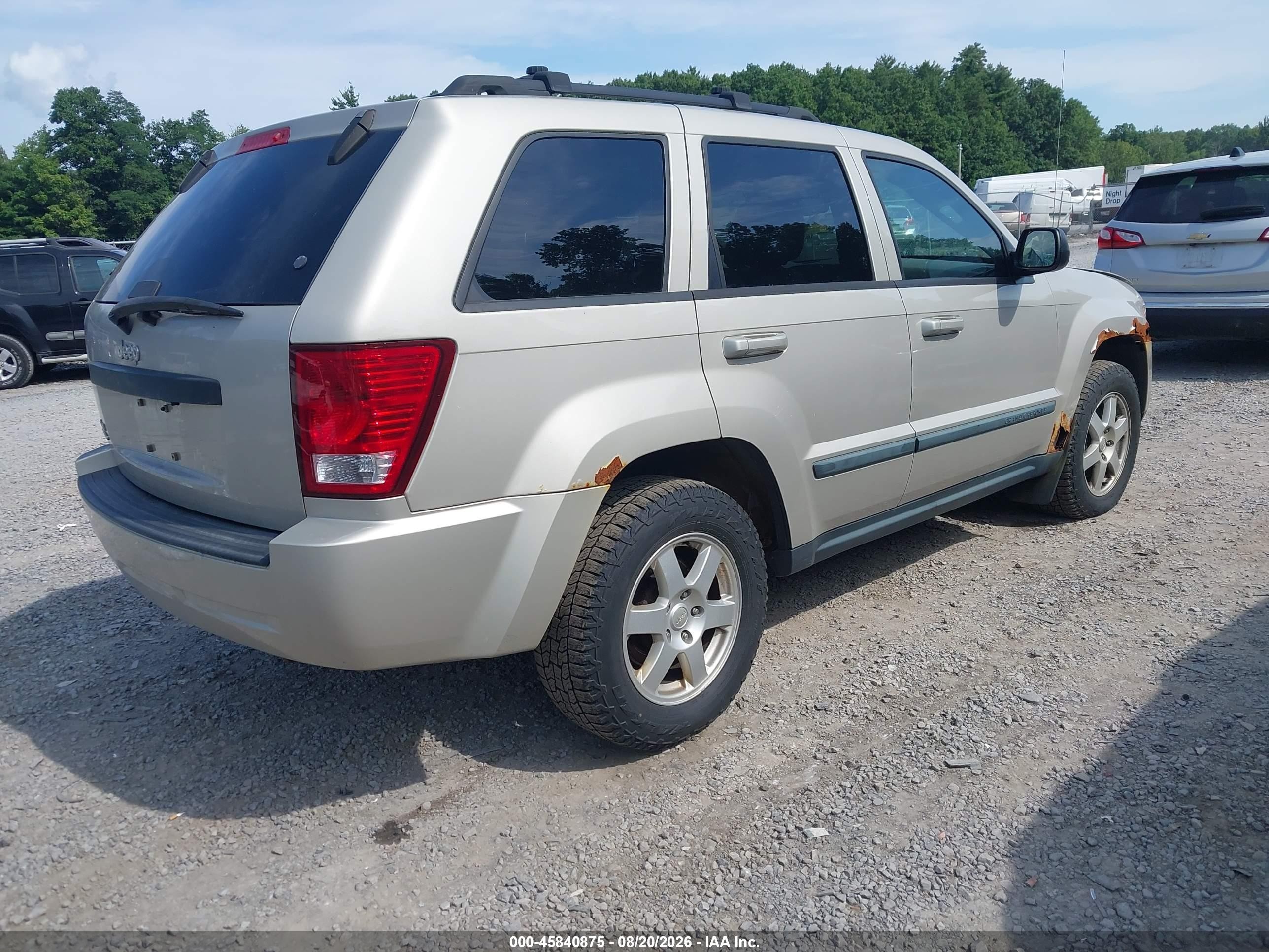 2008 Jeep Grand Cherokee Laredo Gold vin: 1J8GR48KX8C102443