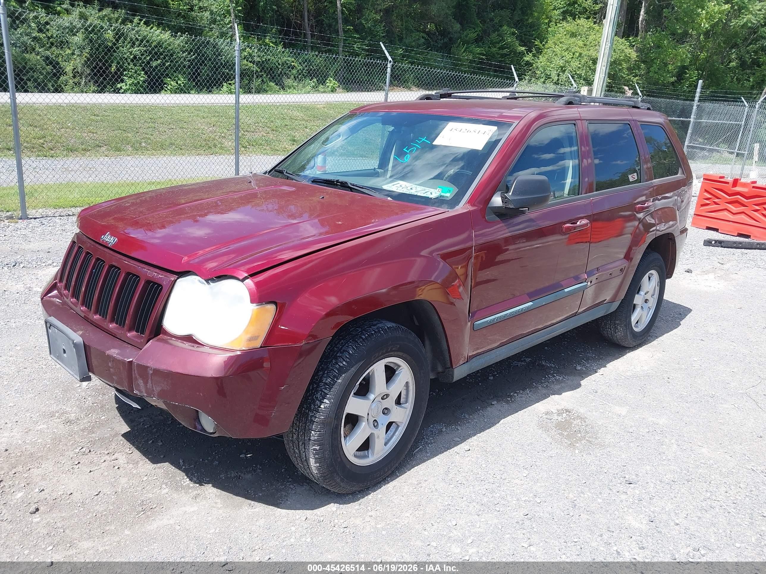 2008 Jeep Grand Cherokee Laredo Burgundy vin: 1J8GR48KX8C120831