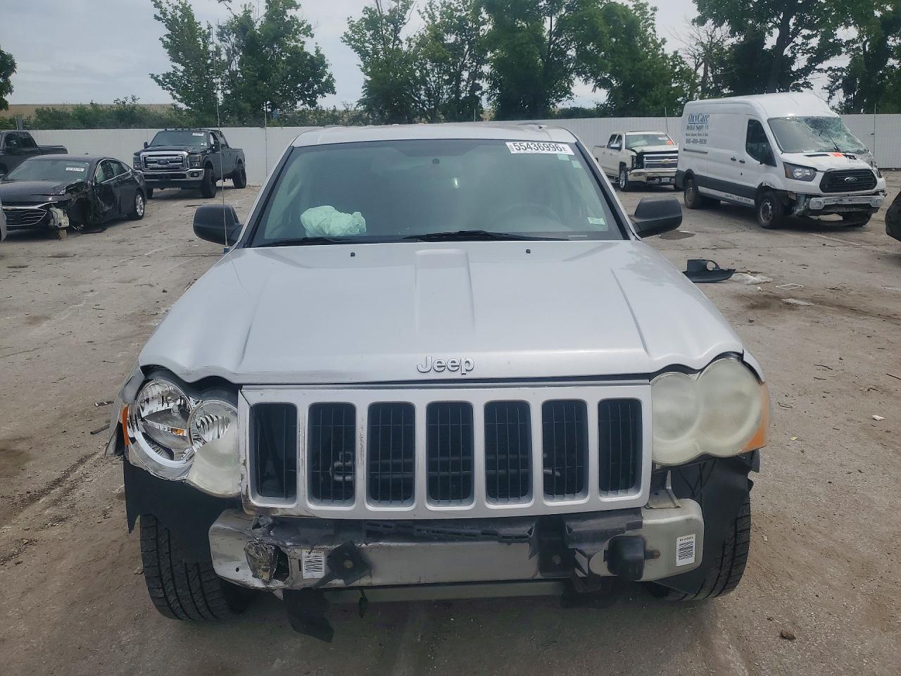 2008 Jeep Grand Cherokee Laredo Silver vin: 1J8GR48KX8C187963