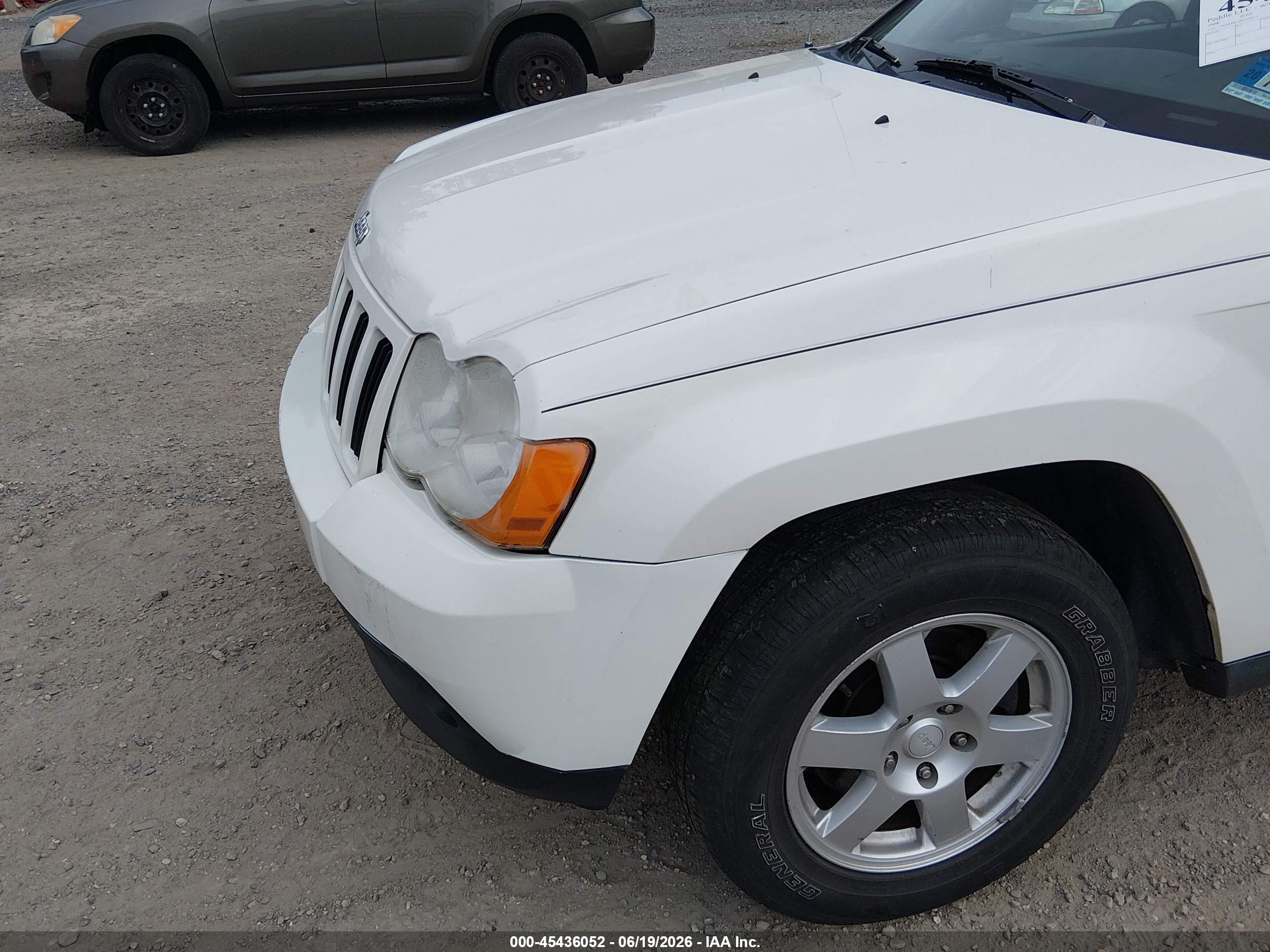 2008 Jeep Grand Cherokee Laredo White vin: 1J8GR48KX8C246414