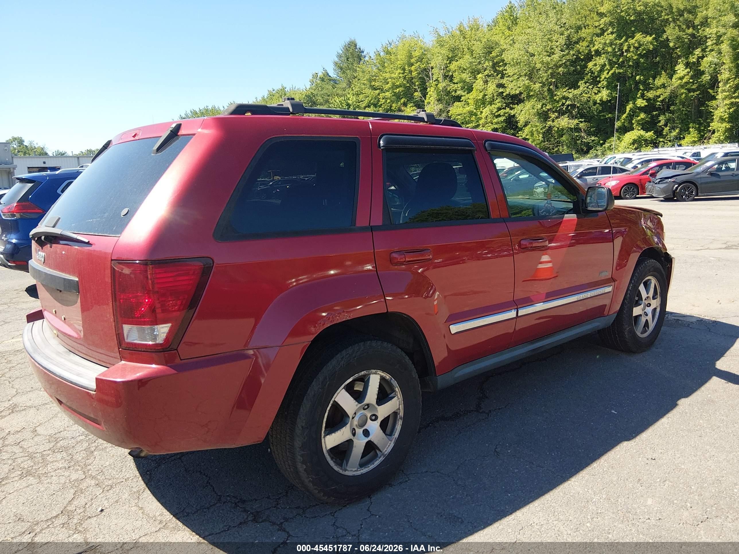 2009 Jeep Grand Cherokee Laredo Red vin: 1J8GR48KX9C543331