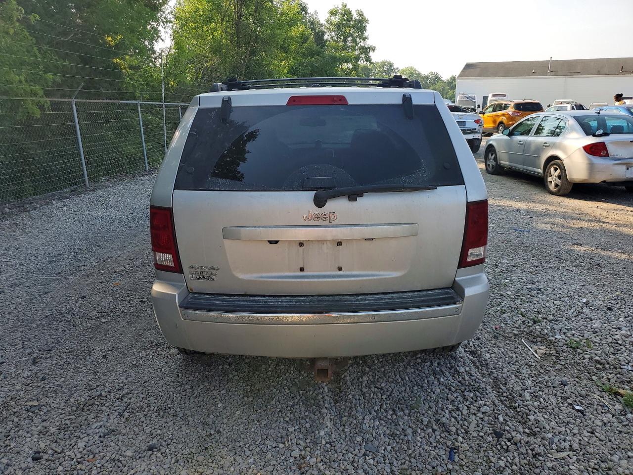 2009 Jeep Grand Cherokee Limited Silver vin: 1J8GR58K29C529428