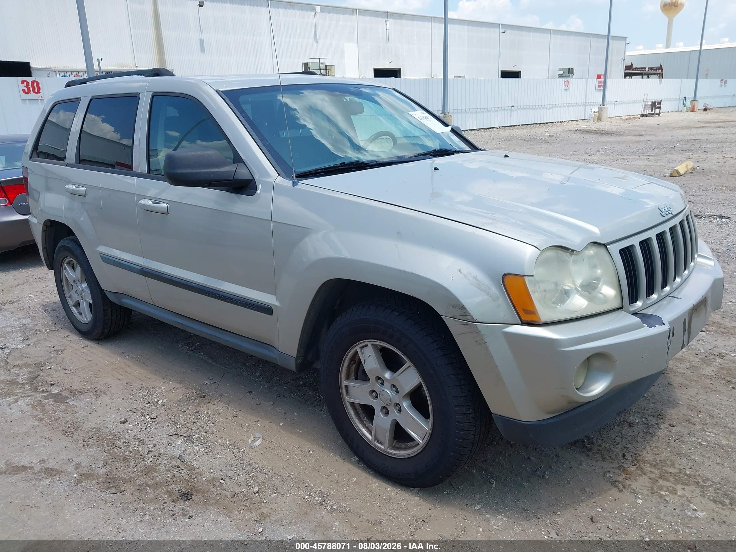 2007 Jeep Grand Cherokee Laredo Silver vin: 1J8GS48K07C538480