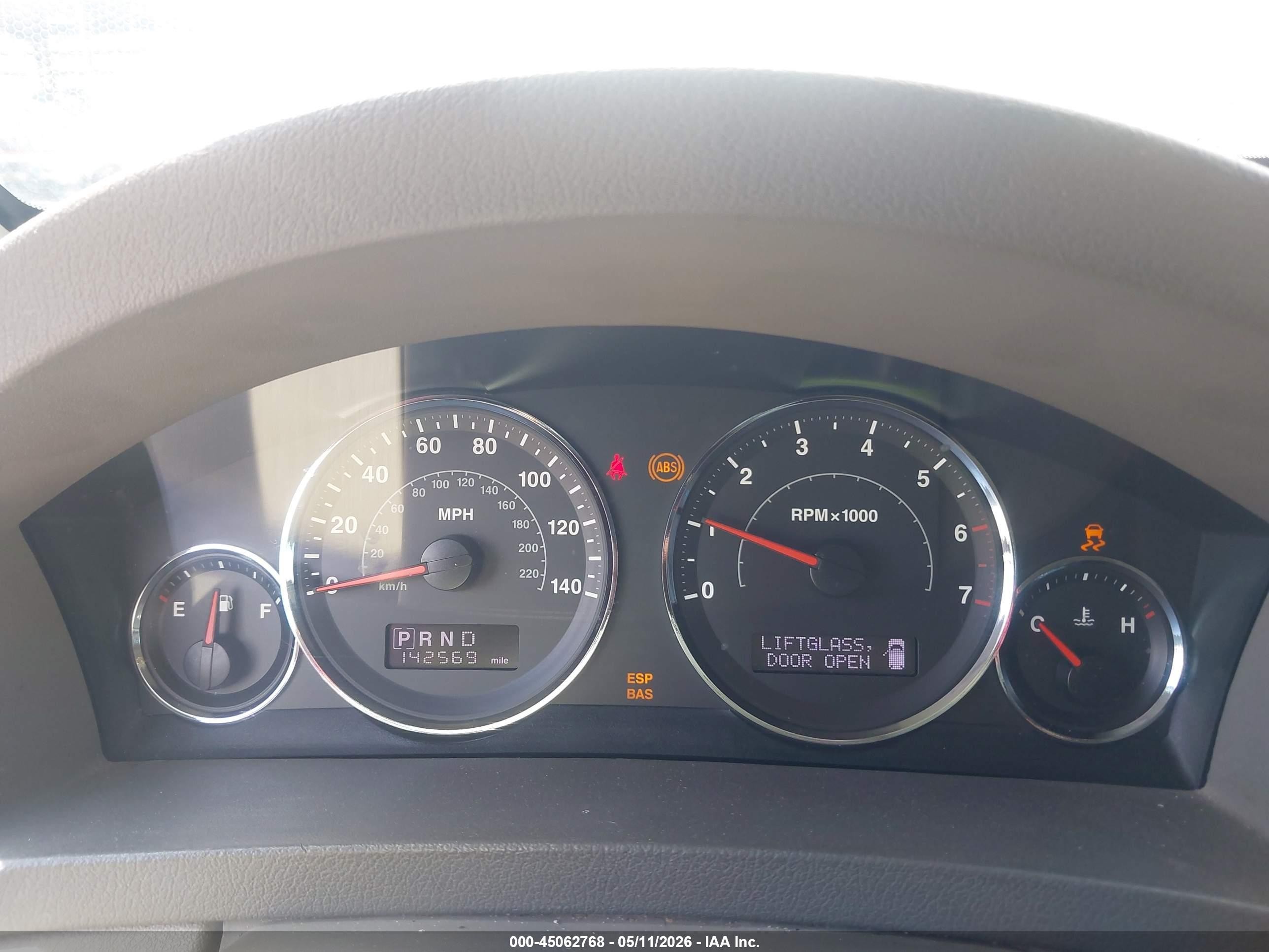 2008 Jeep Grand Cherokee Laredo Gold vin: 1J8GS48K08C104979