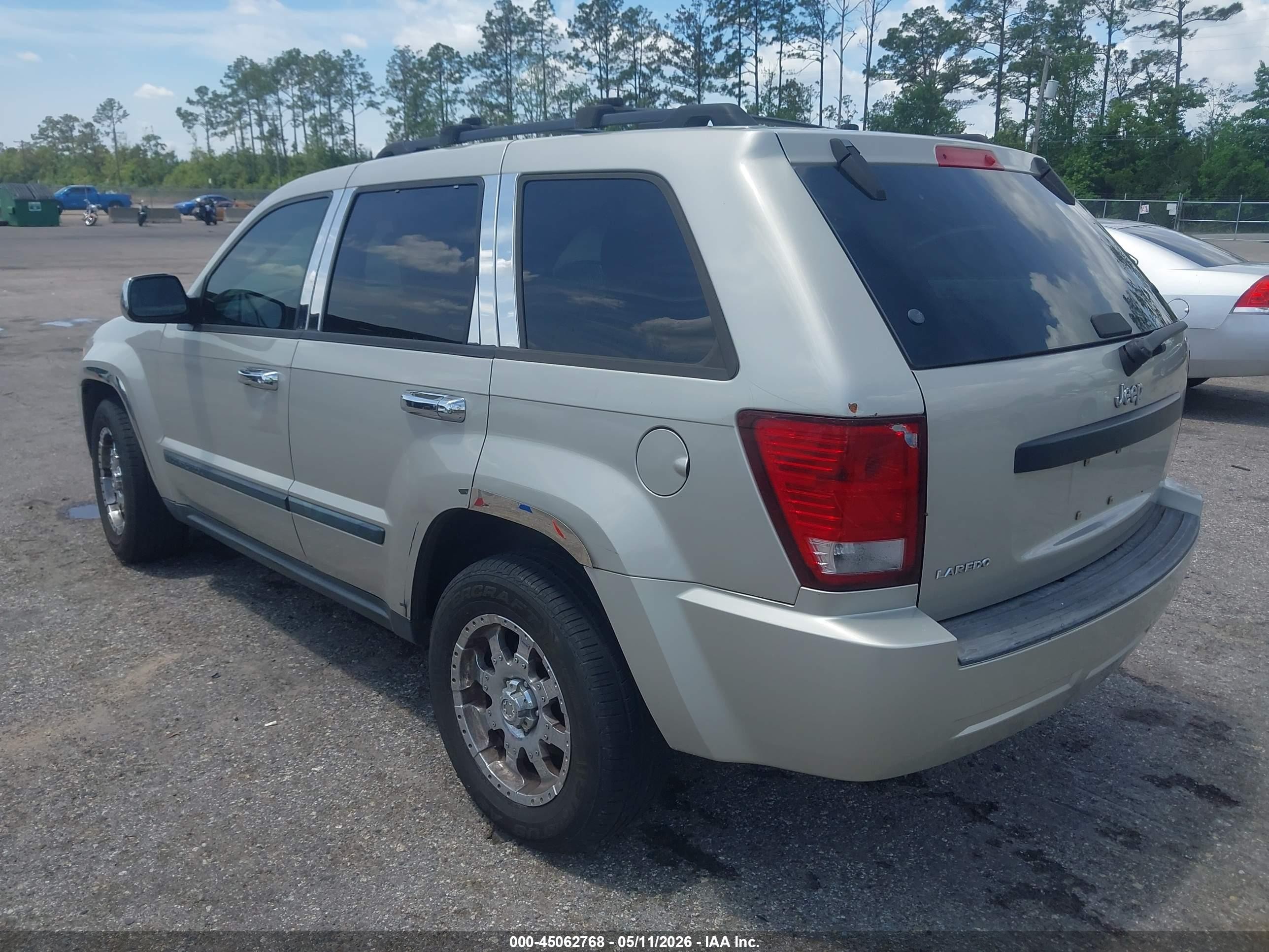 2008 Jeep Grand Cherokee Laredo Gold vin: 1J8GS48K08C104979