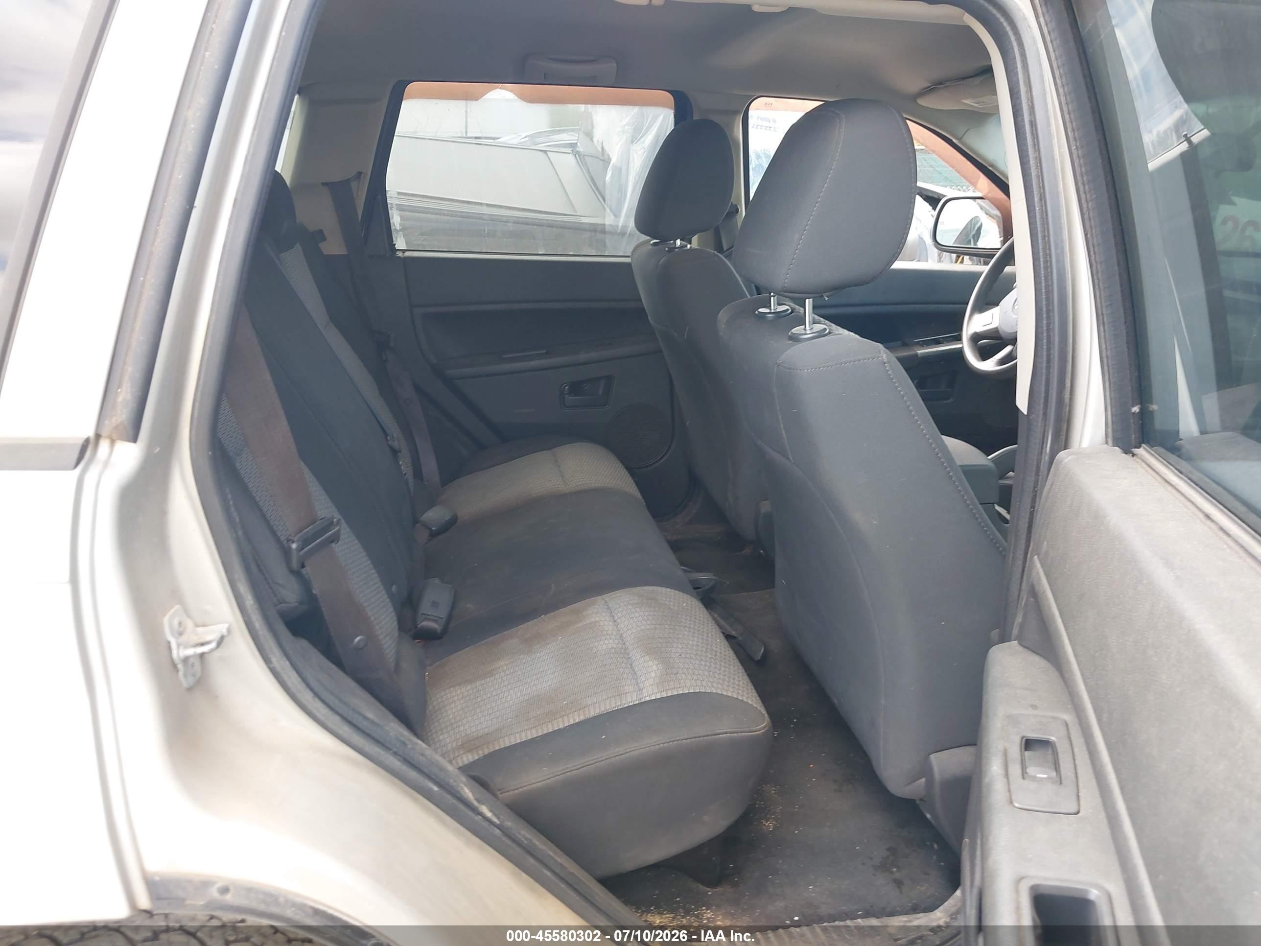 2008 Jeep Grand Cherokee Laredo Желто-коричневый vin: 1J8GS48K08C130269
