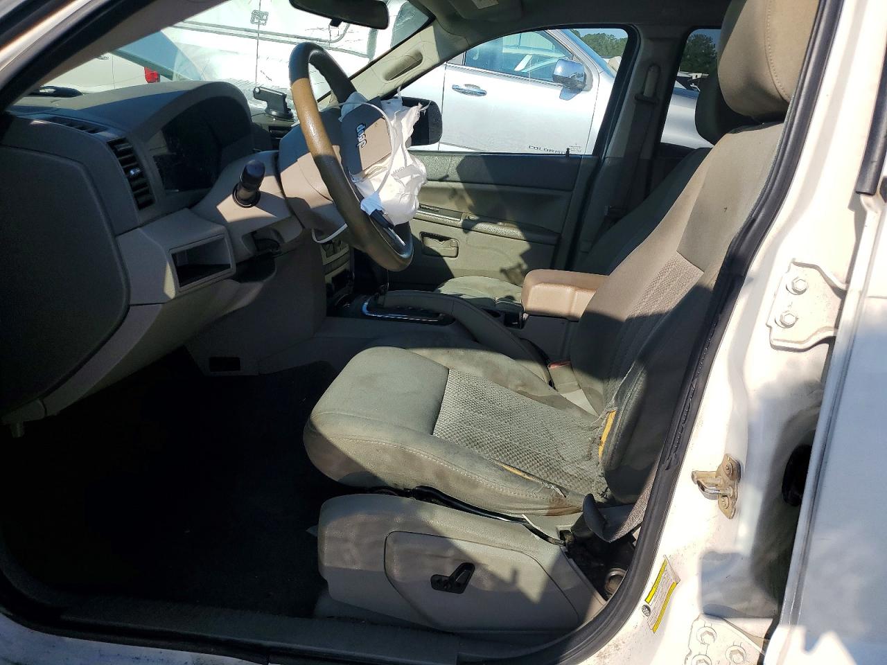 2006 Jeep Grand Cherokee Laredo White vin: 1J8GS48K16C310504