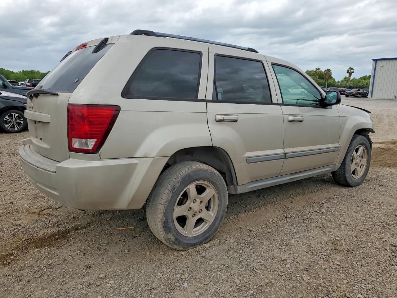 2007 Jeep Grand Cherokee Gold vin: 1J8GS48K17C534745