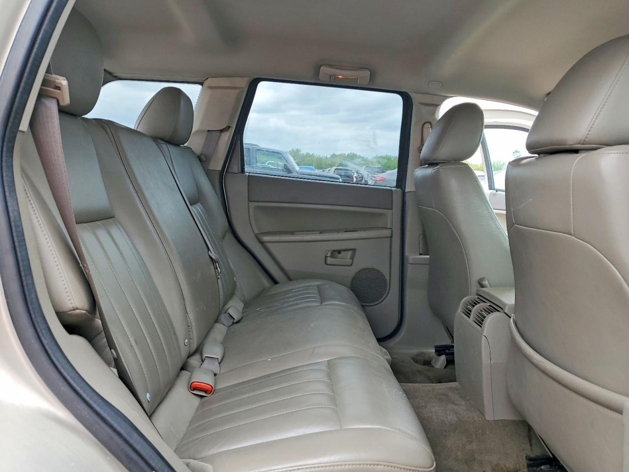 2007 Jeep Grand Cherokee Gold vin: 1J8GS48K17C534745