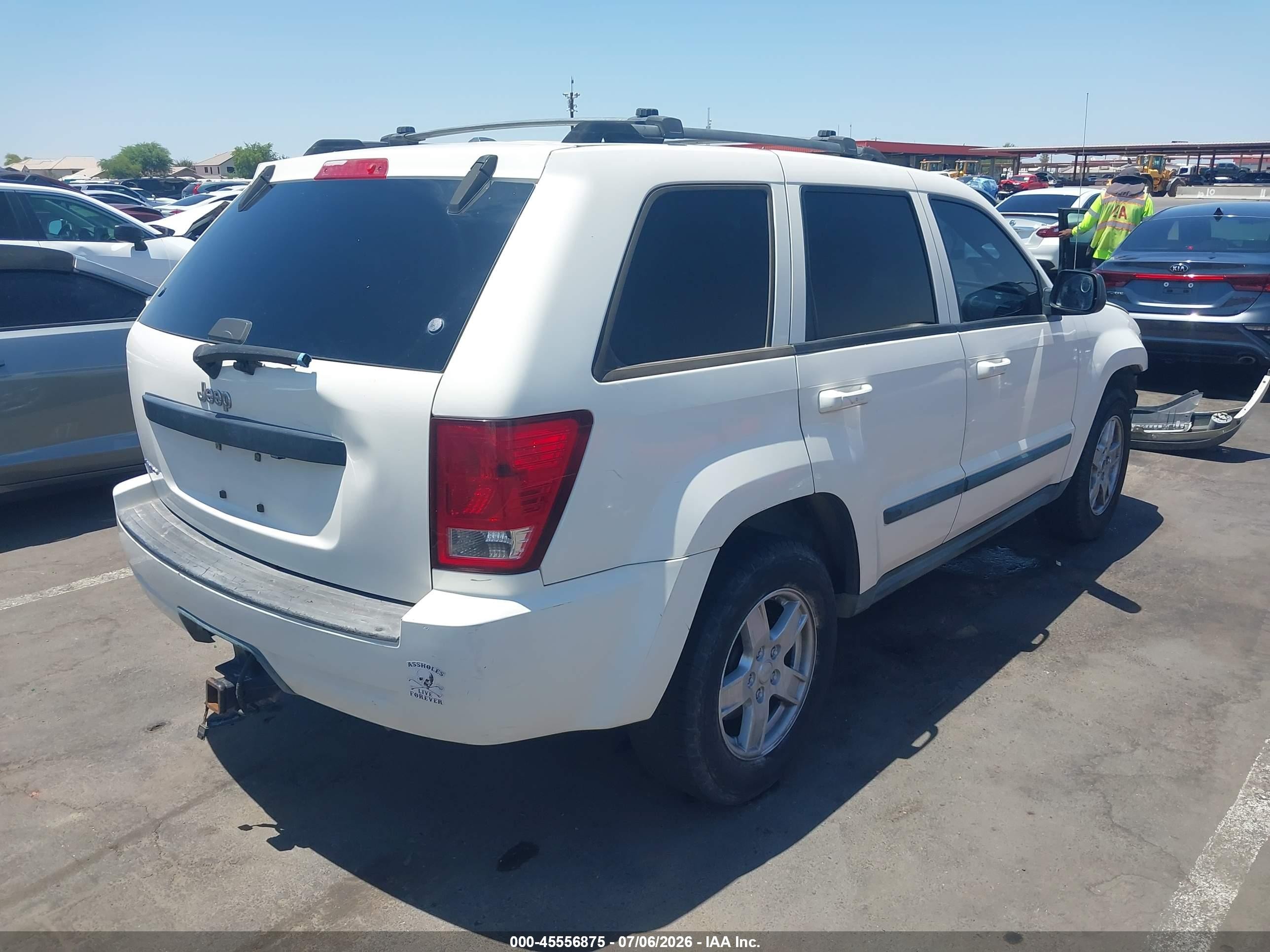 2007 Jeep Grand Cherokee Laredo White vin: 1J8GS48K17C649944