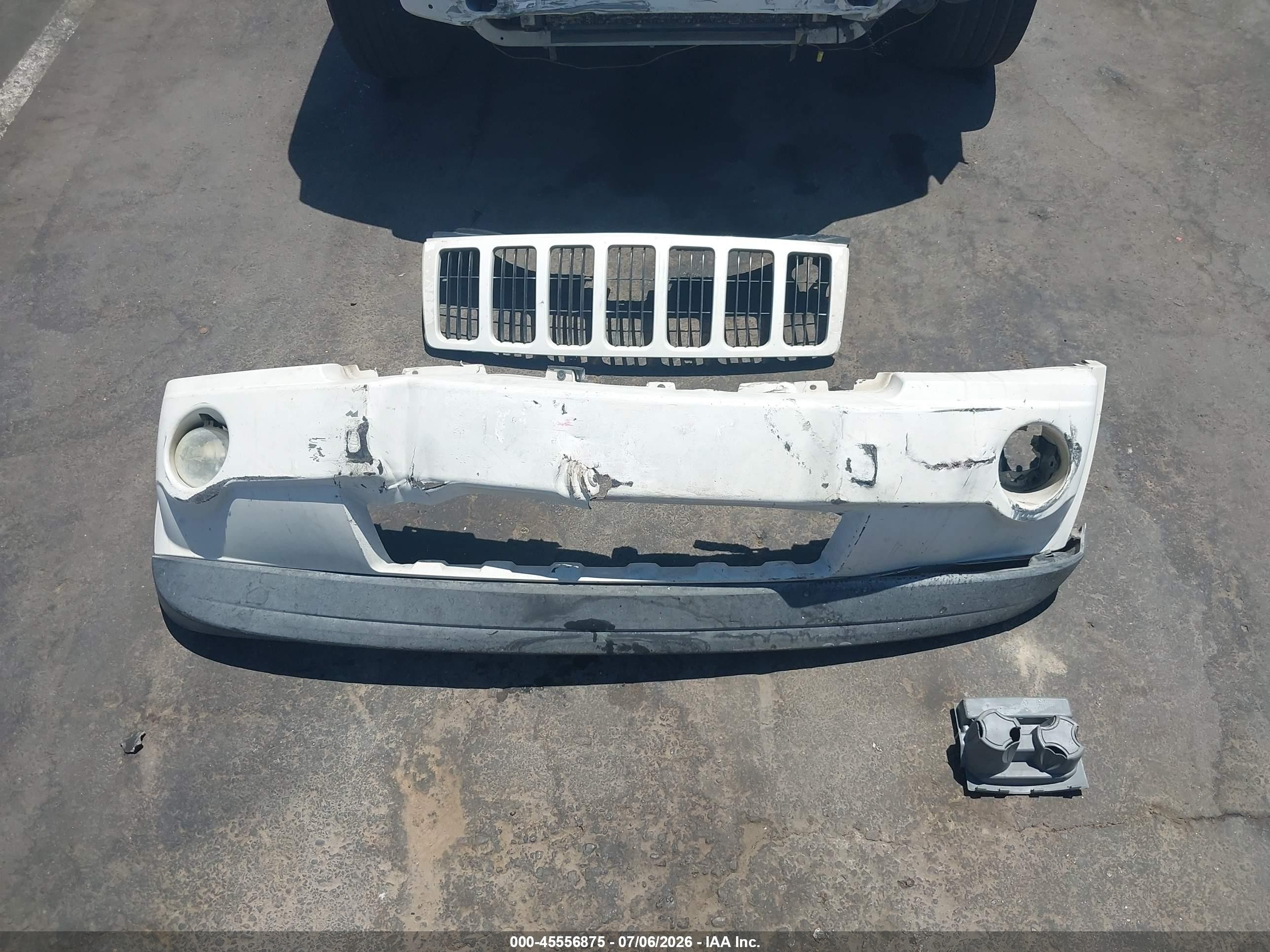 2007 Jeep Grand Cherokee Laredo White vin: 1J8GS48K17C649944
