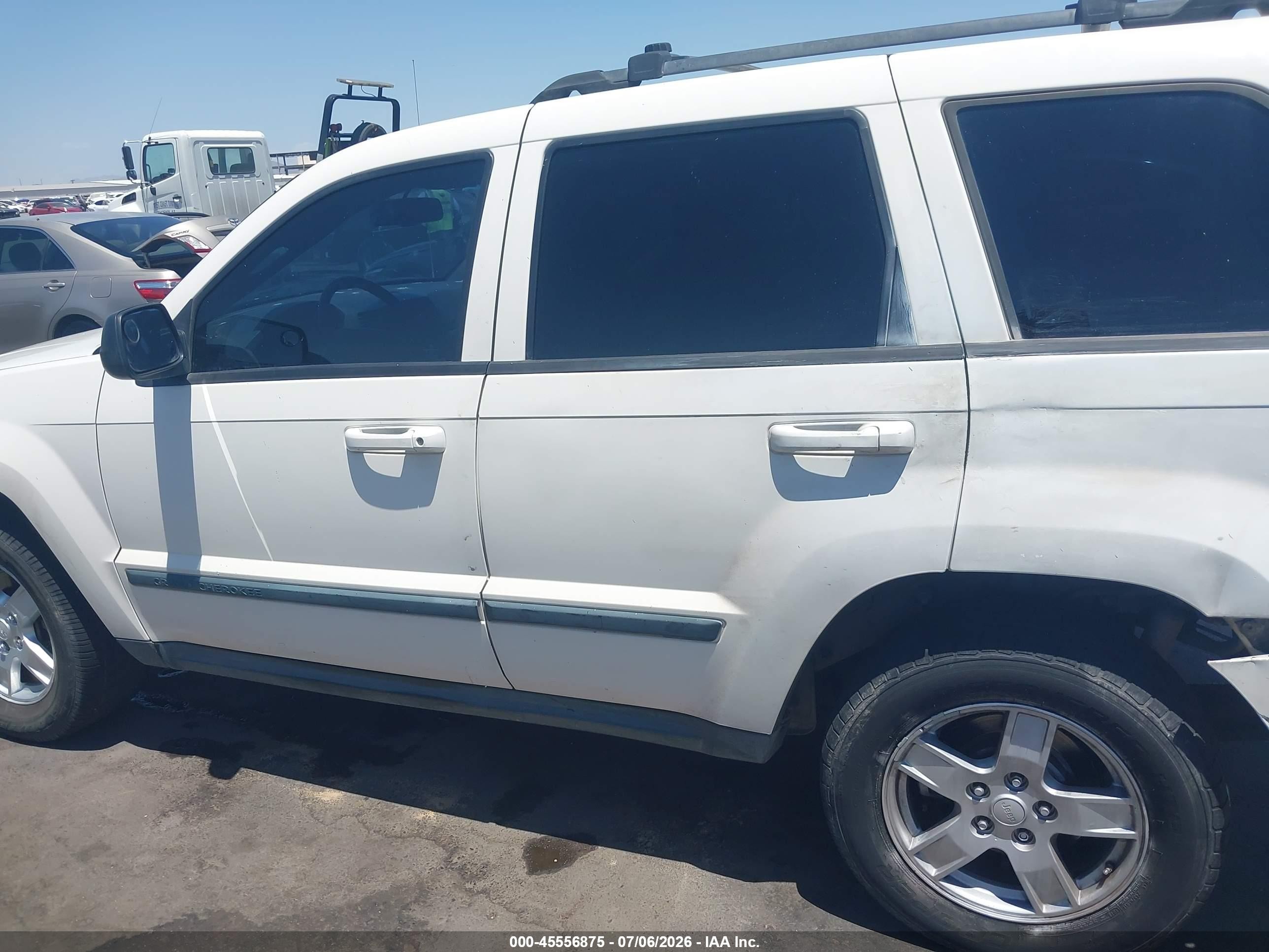 2007 Jeep Grand Cherokee Laredo White vin: 1J8GS48K17C649944