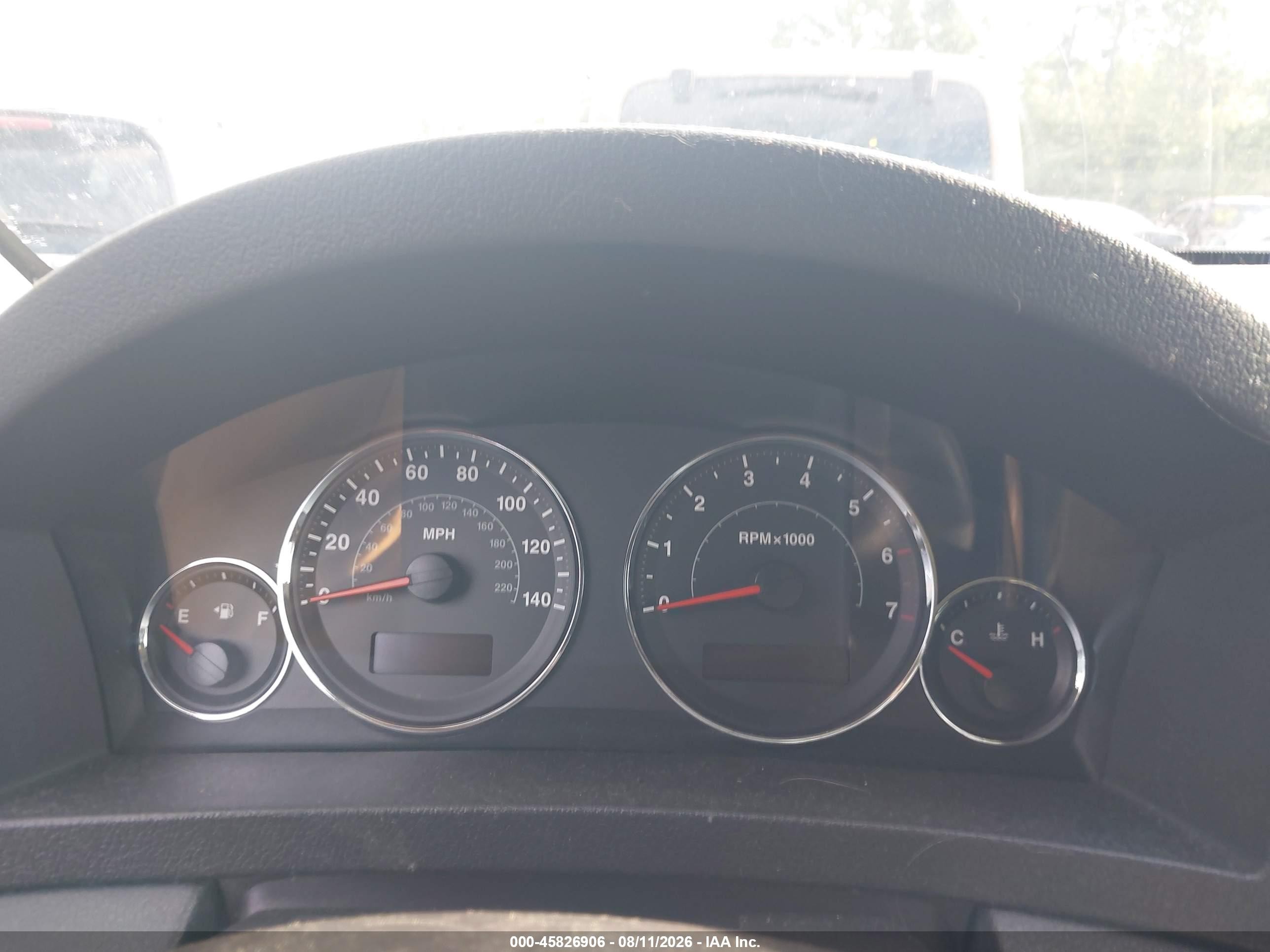 2008 Jeep Grand Cherokee Laredo Silver vin: 1J8GS48K18C106319