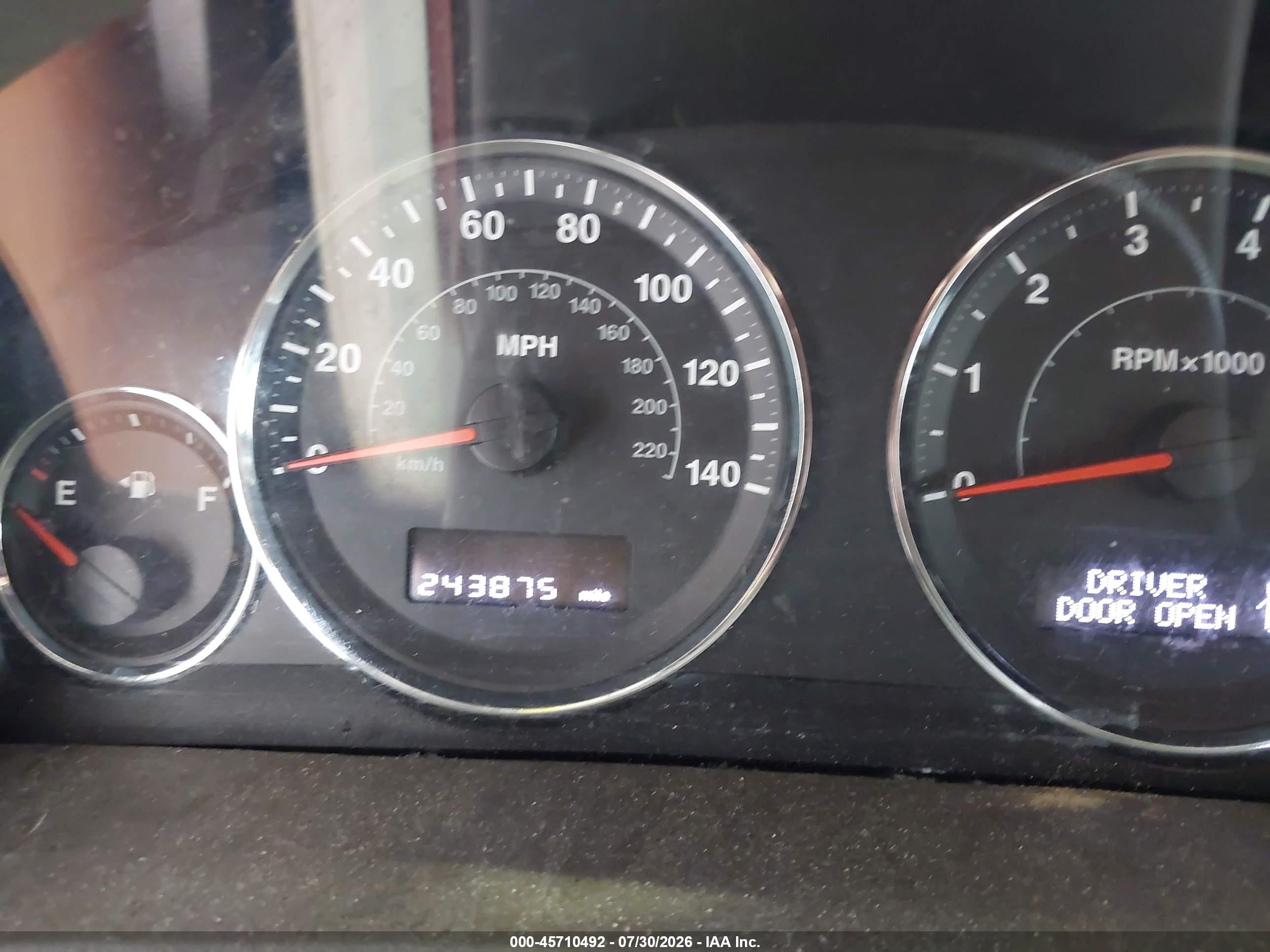 2008 Jeep Grand Cherokee Laredo Maroon vin: 1J8GS48K18C161353