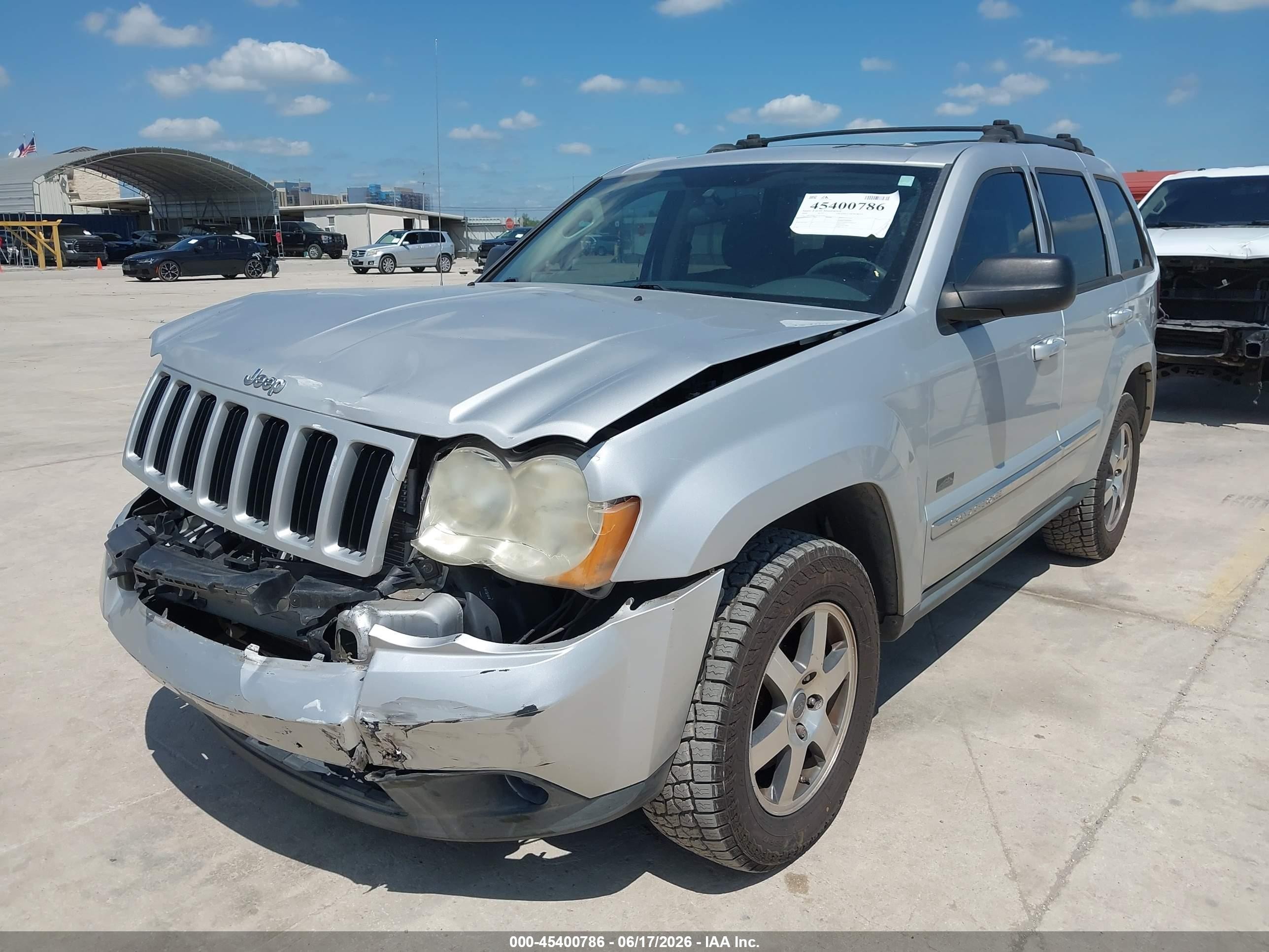 2009 Jeep Grand Cherokee Laredo Silver vin: 1J8GS48K19C554870
