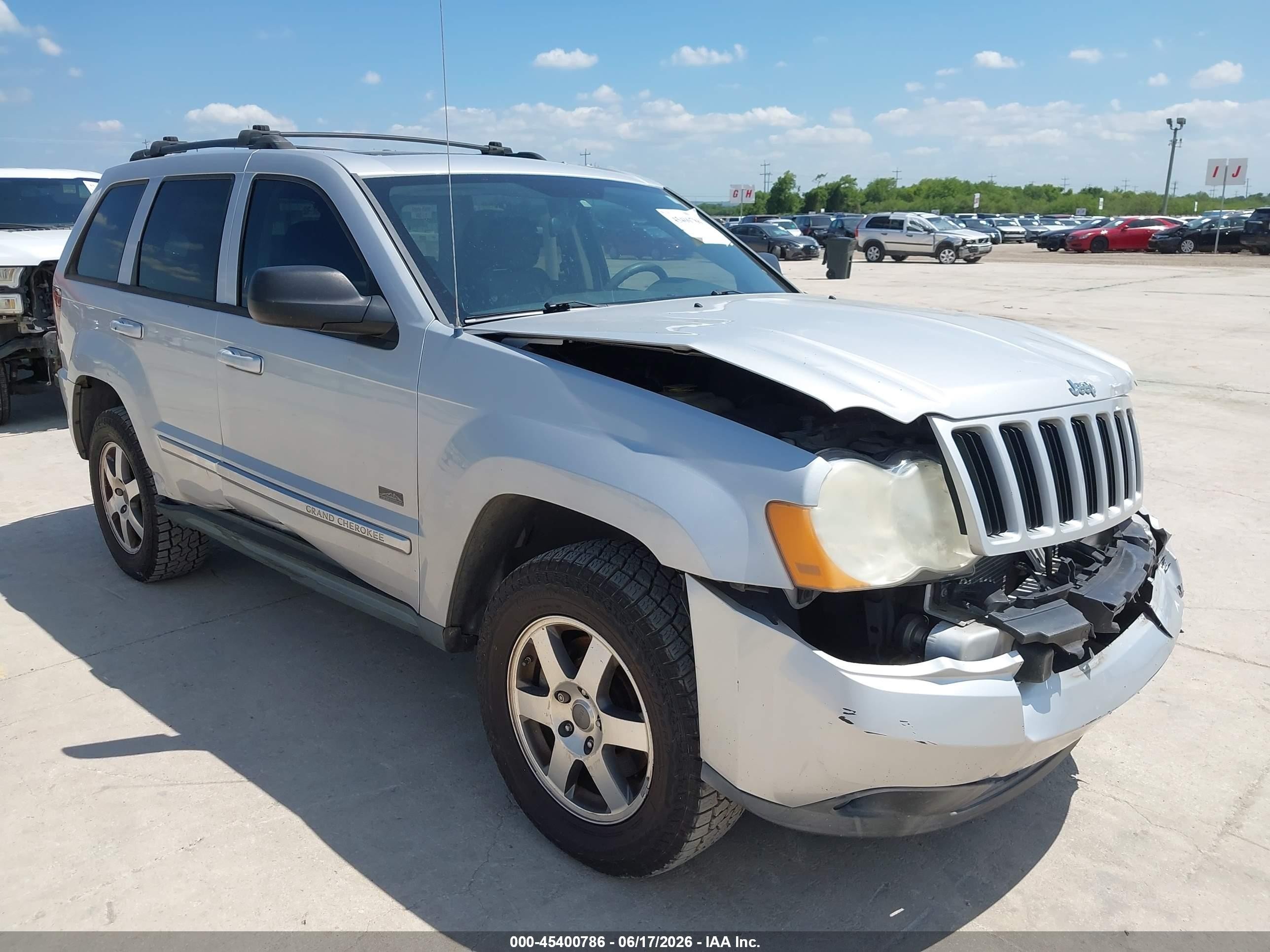 2009 Jeep Grand Cherokee Laredo Silver vin: 1J8GS48K19C554870