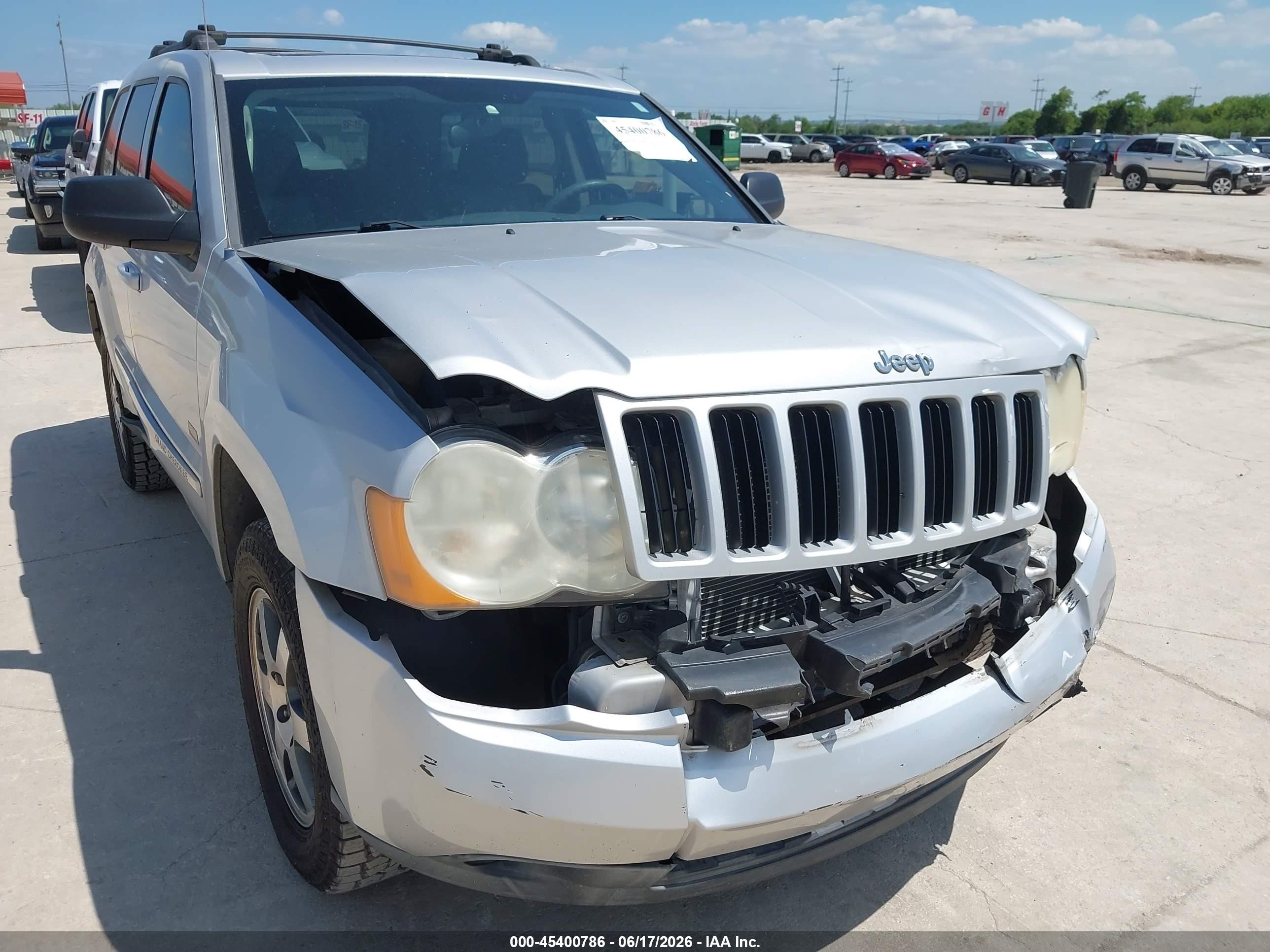 2009 Jeep Grand Cherokee Laredo Silver vin: 1J8GS48K19C554870