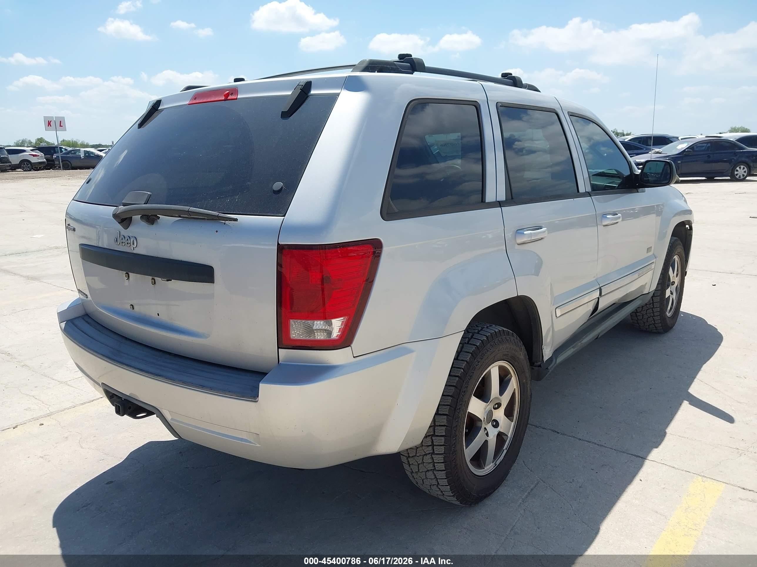 2009 Jeep Grand Cherokee Laredo Silver vin: 1J8GS48K19C554870