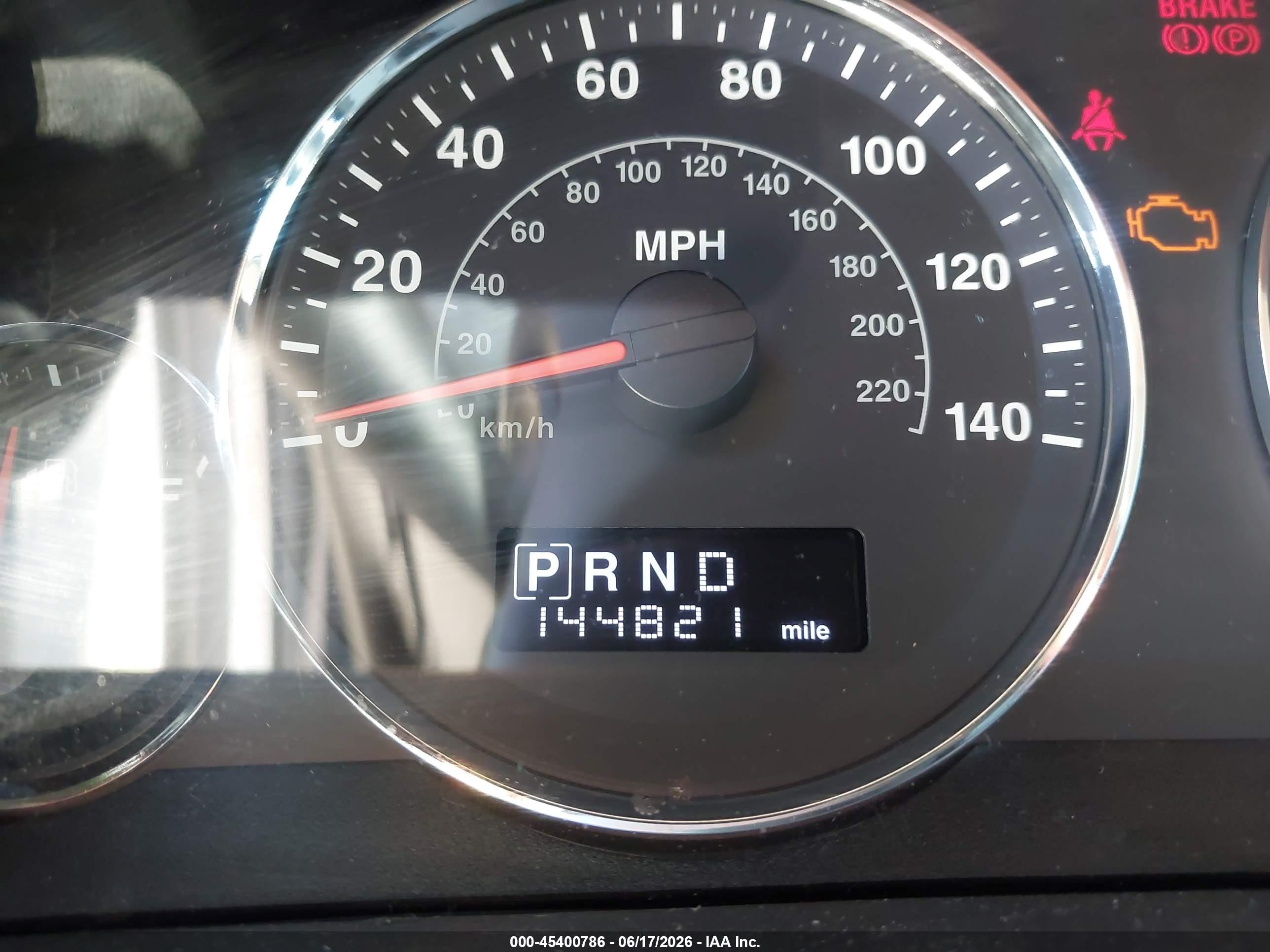 2009 Jeep Grand Cherokee Laredo Silver vin: 1J8GS48K19C554870
