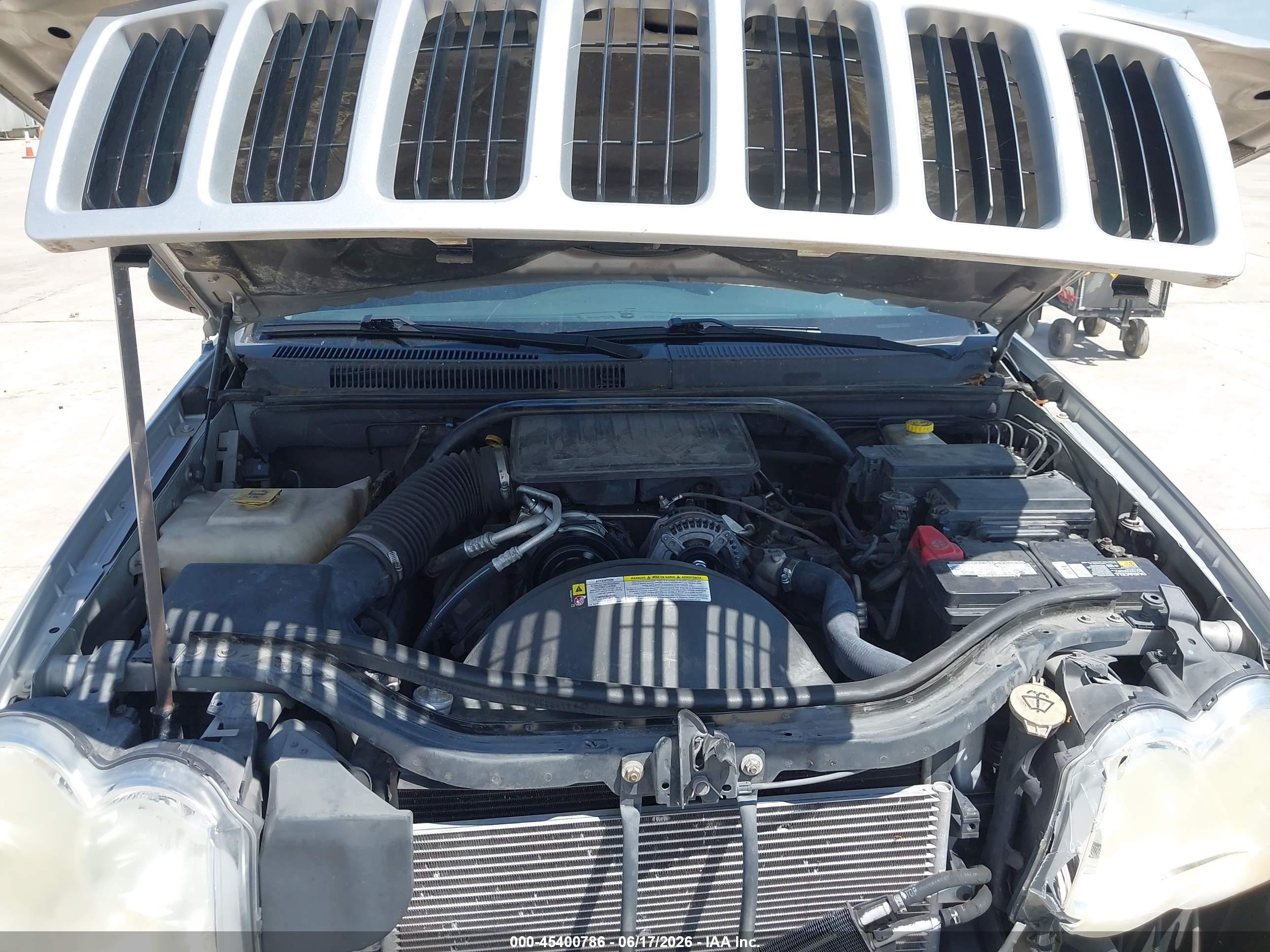 2009 Jeep Grand Cherokee Laredo Silver vin: 1J8GS48K19C554870