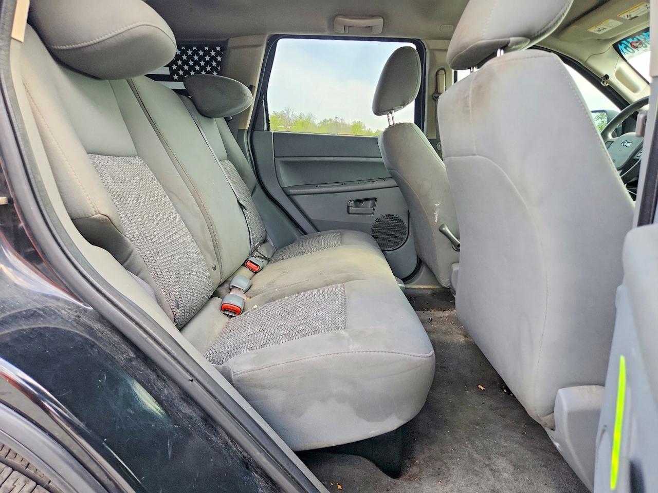 2007 Jeep Grand Cherokee Laredo Черный vin: 1J8GS48K27C516769