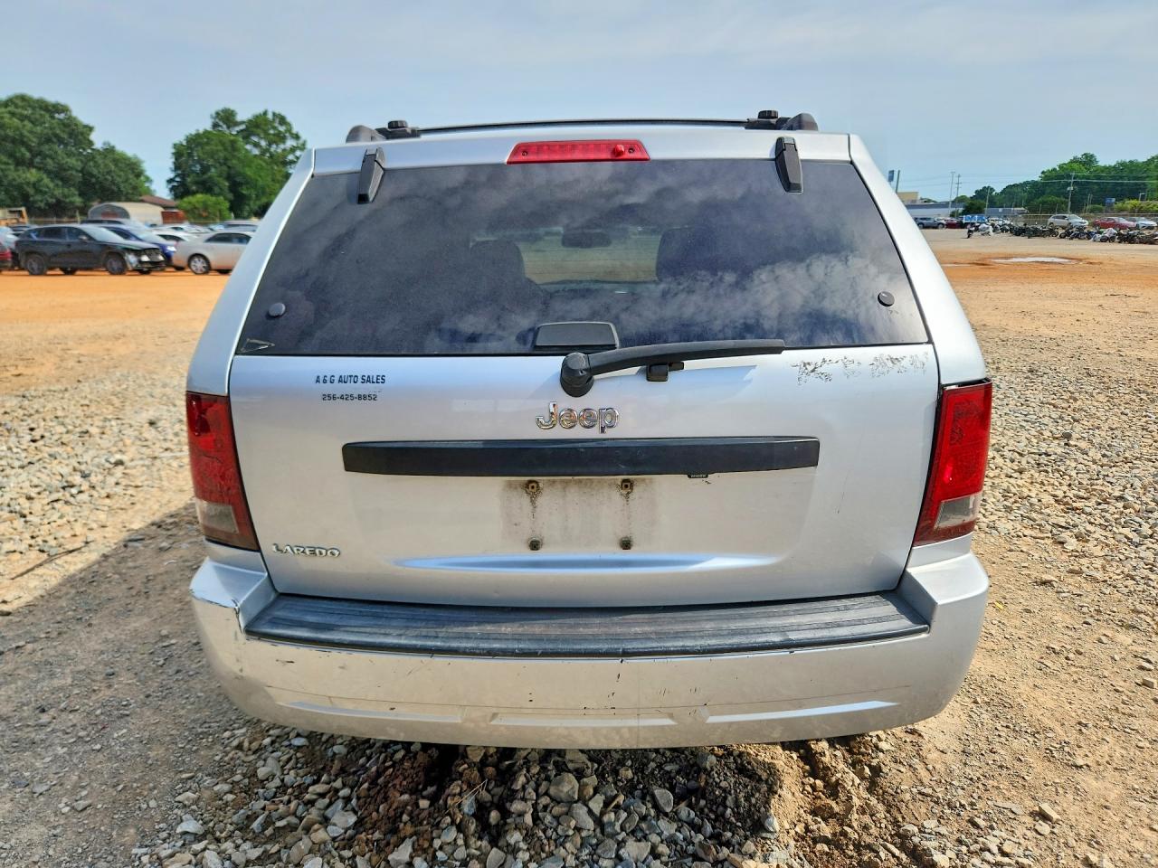 2009 Jeep Grand Cherokee Laredo Silver vin: 1J8GS48K39C545412