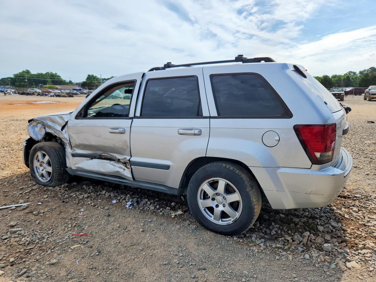 2009 Jeep Grand Cherokee Laredo Silver vin: 1J8GS48K39C545412