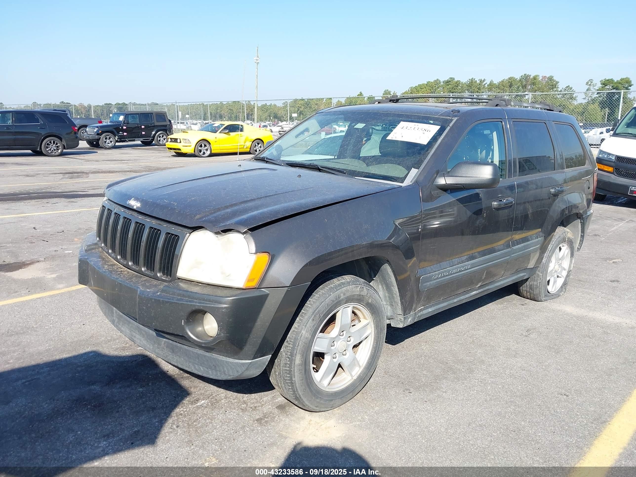 2006 Jeep Grand Cherokee Laredo Серый vin: 1J8GS48K46C143233