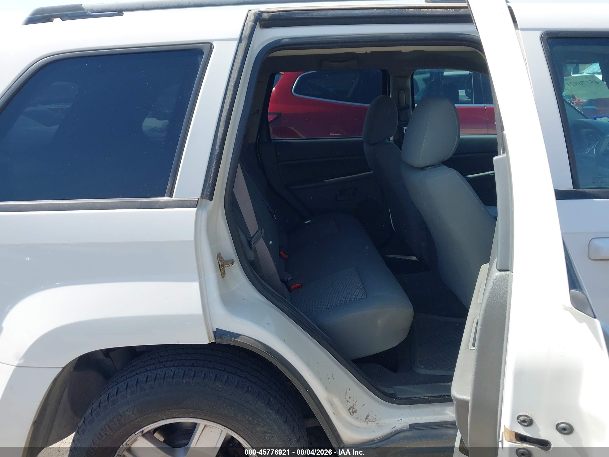 2007 Jeep Grand Cherokee Laredo Белый vin: 1J8GS48K47C516031