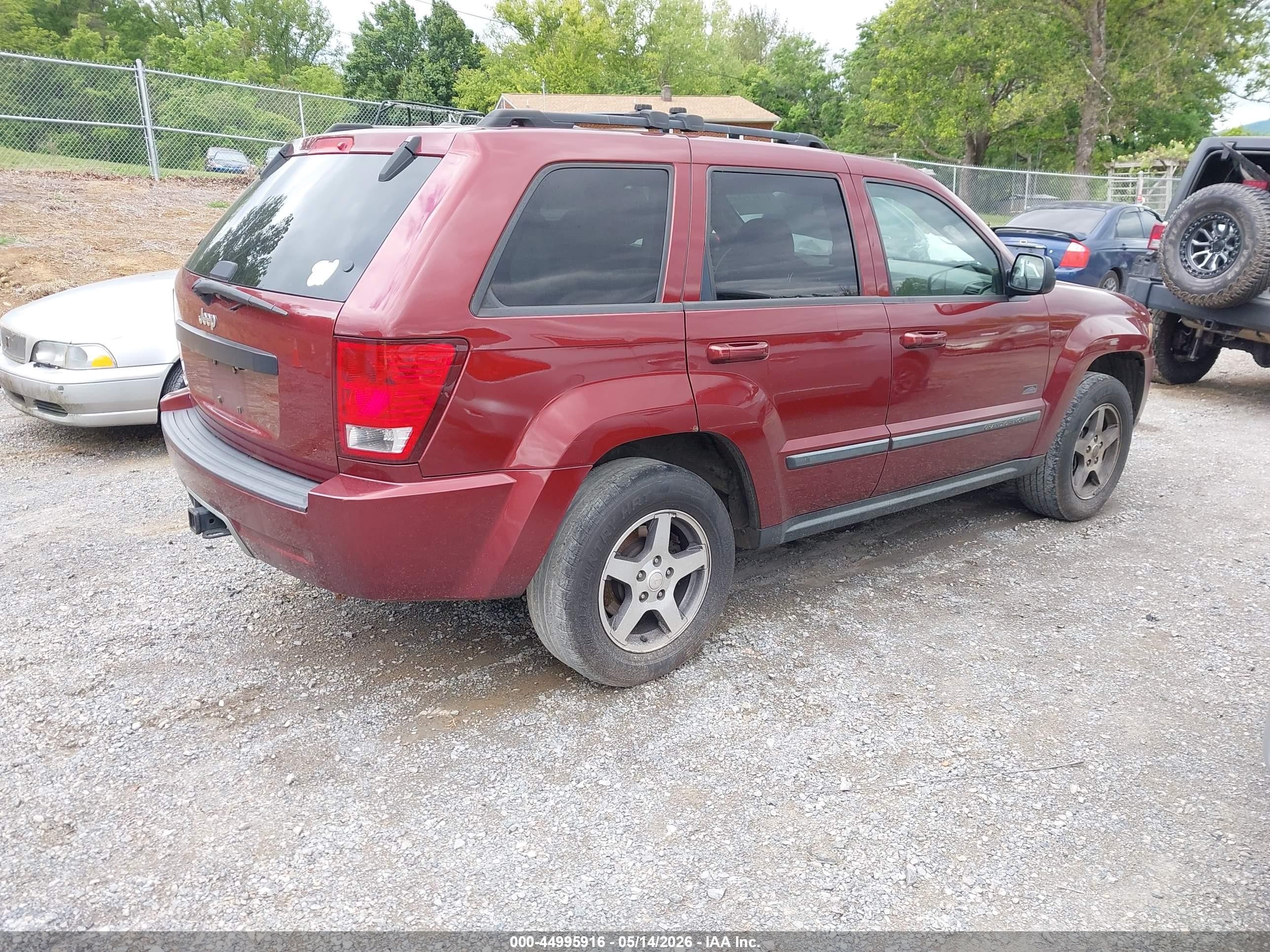 2007 Jeep Grand Cherokee Laredo Red vin: 1J8GS48K47C695736