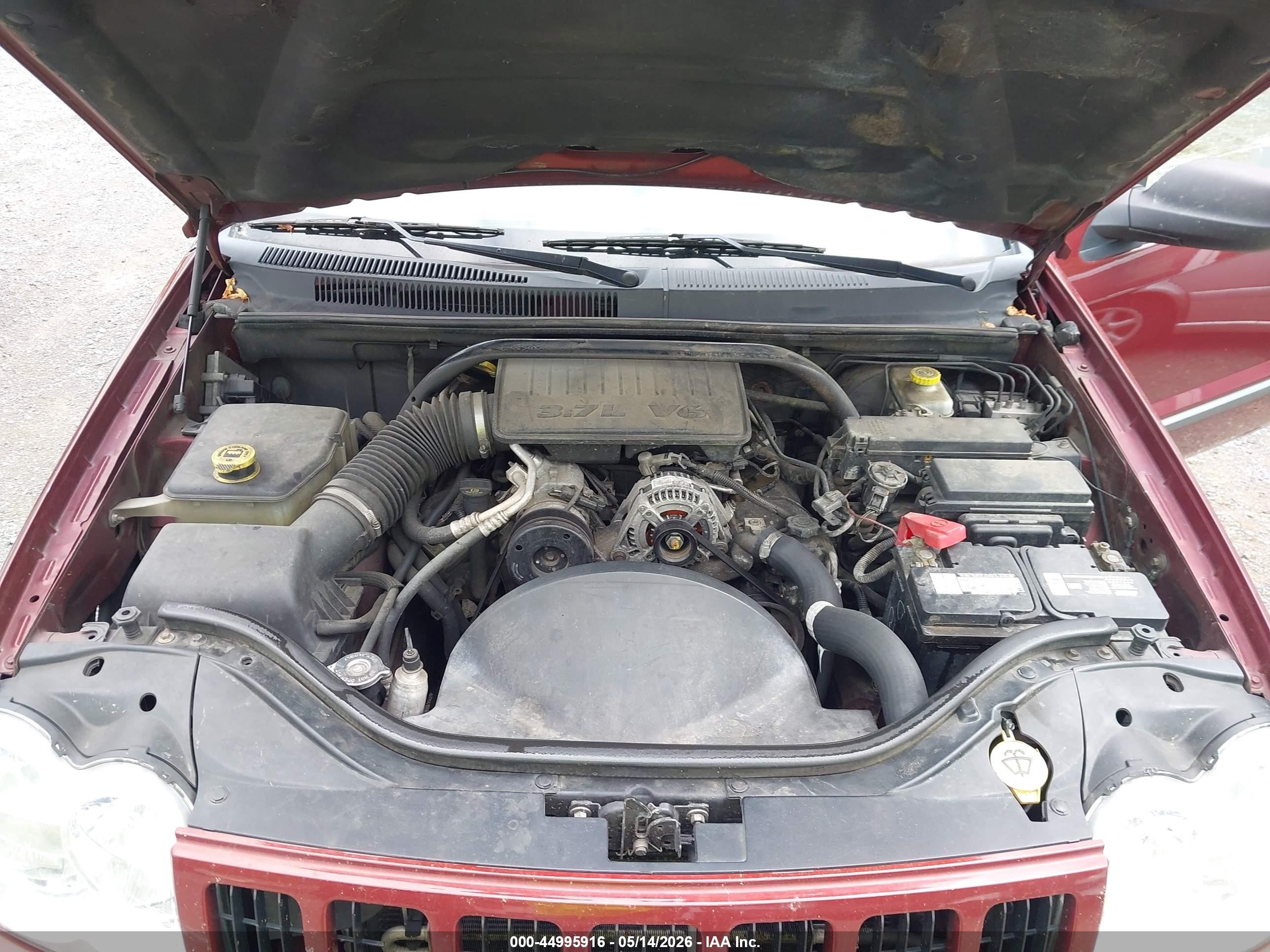 2007 Jeep Grand Cherokee Laredo Red vin: 1J8GS48K47C695736