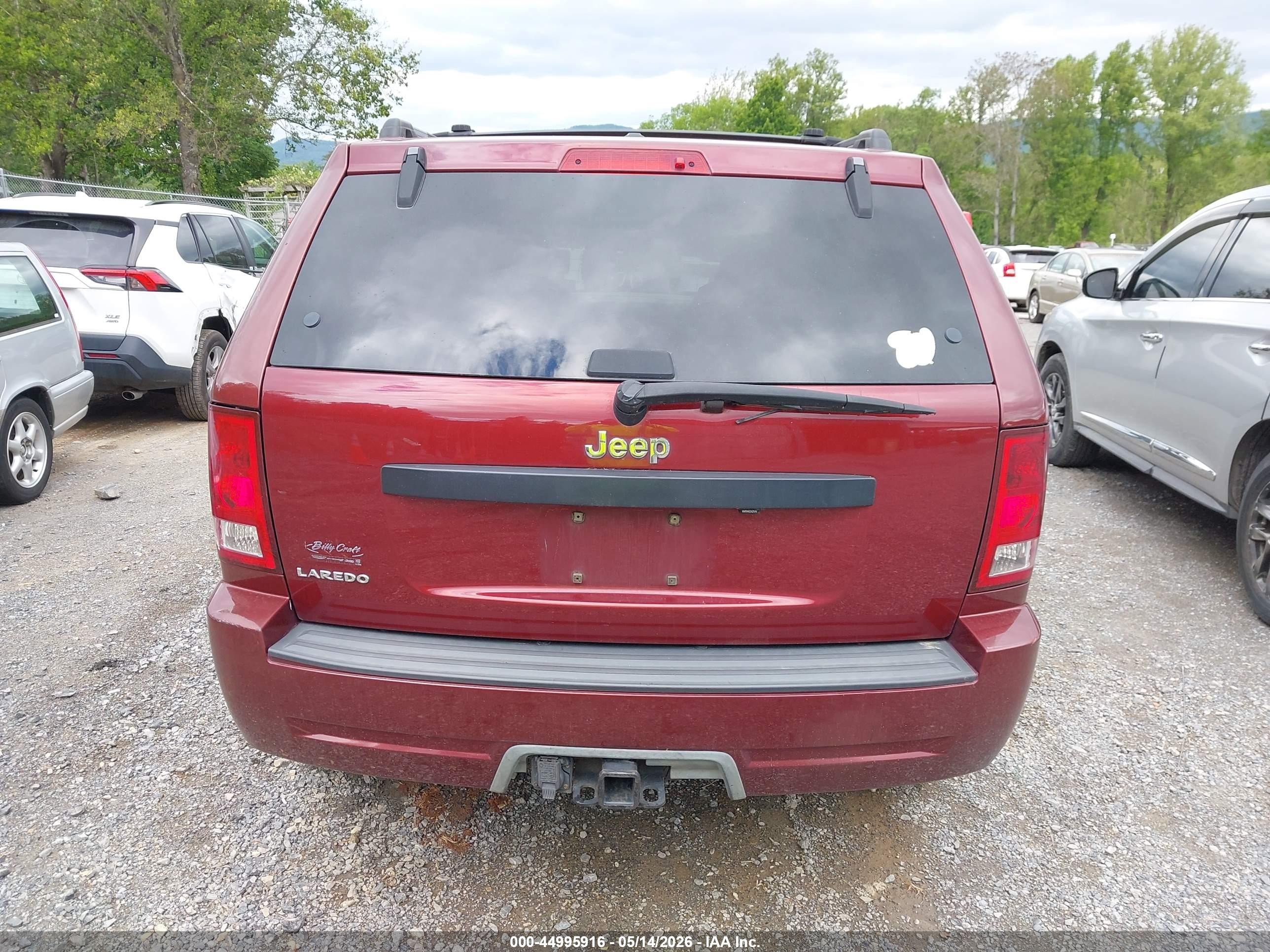 2007 Jeep Grand Cherokee Laredo Red vin: 1J8GS48K47C695736