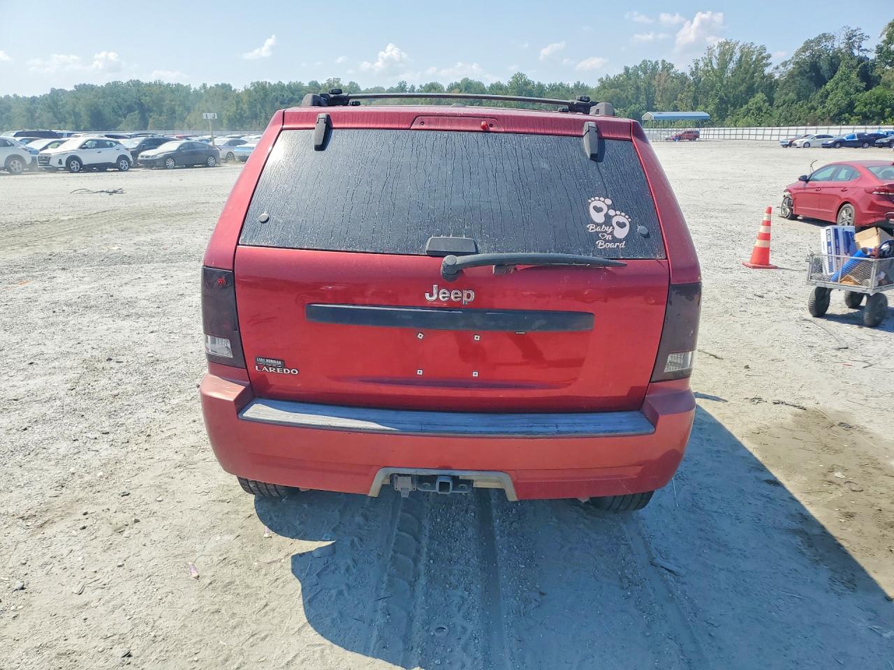 2009 Jeep Grand Cherokee Laredo Red vin: 1J8GS48K49C549940