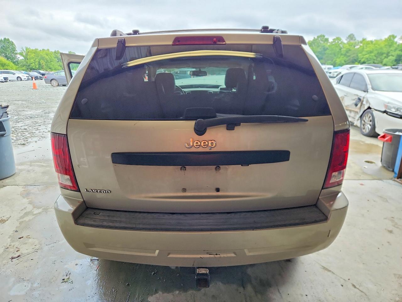 2008 Jeep Grand Cherokee Laredo Tan vin: 1J8GS48K58C107425