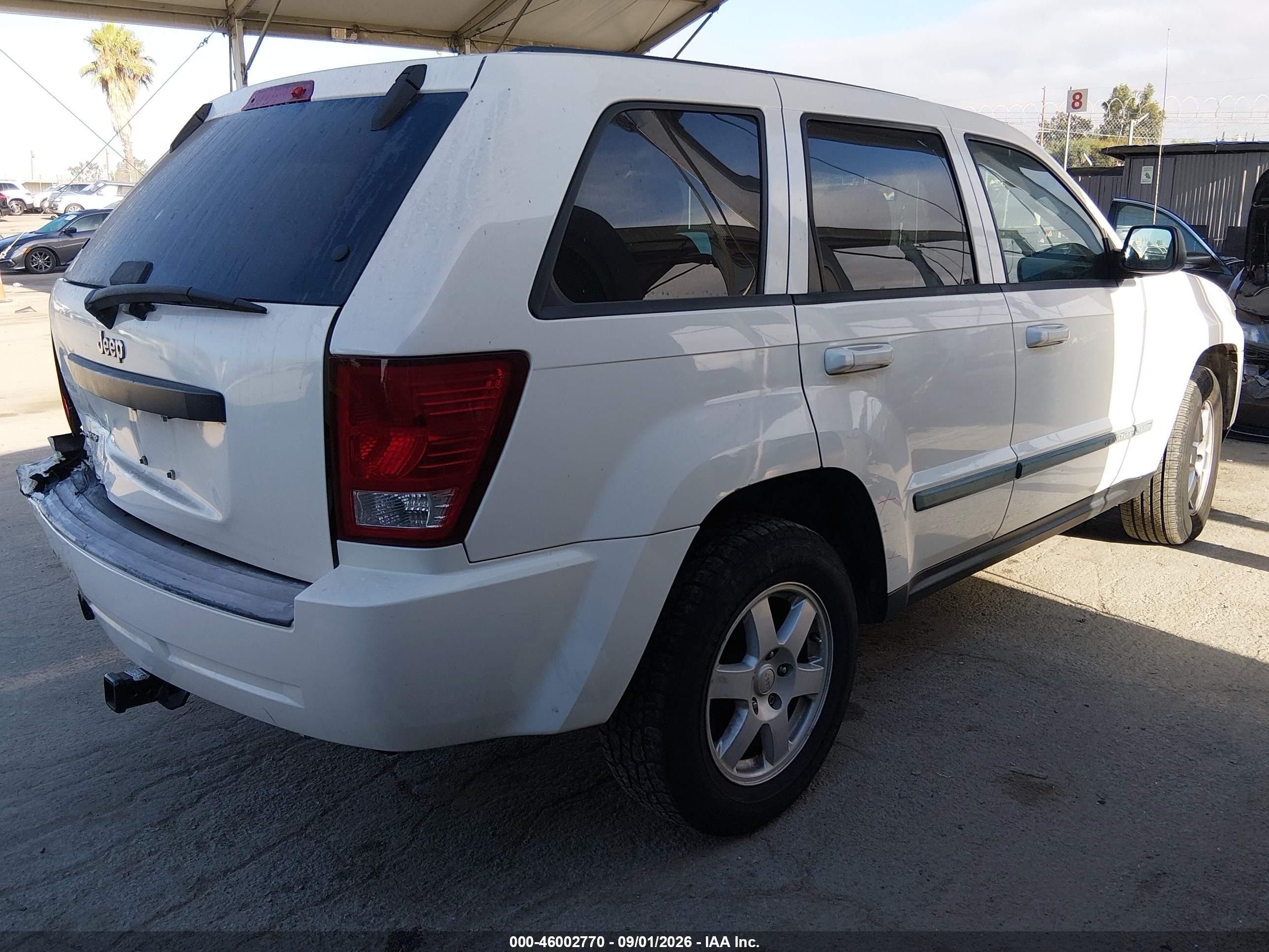 2008 Jeep Grand Cherokee Laredo White vin: 1J8GS48K58C109501