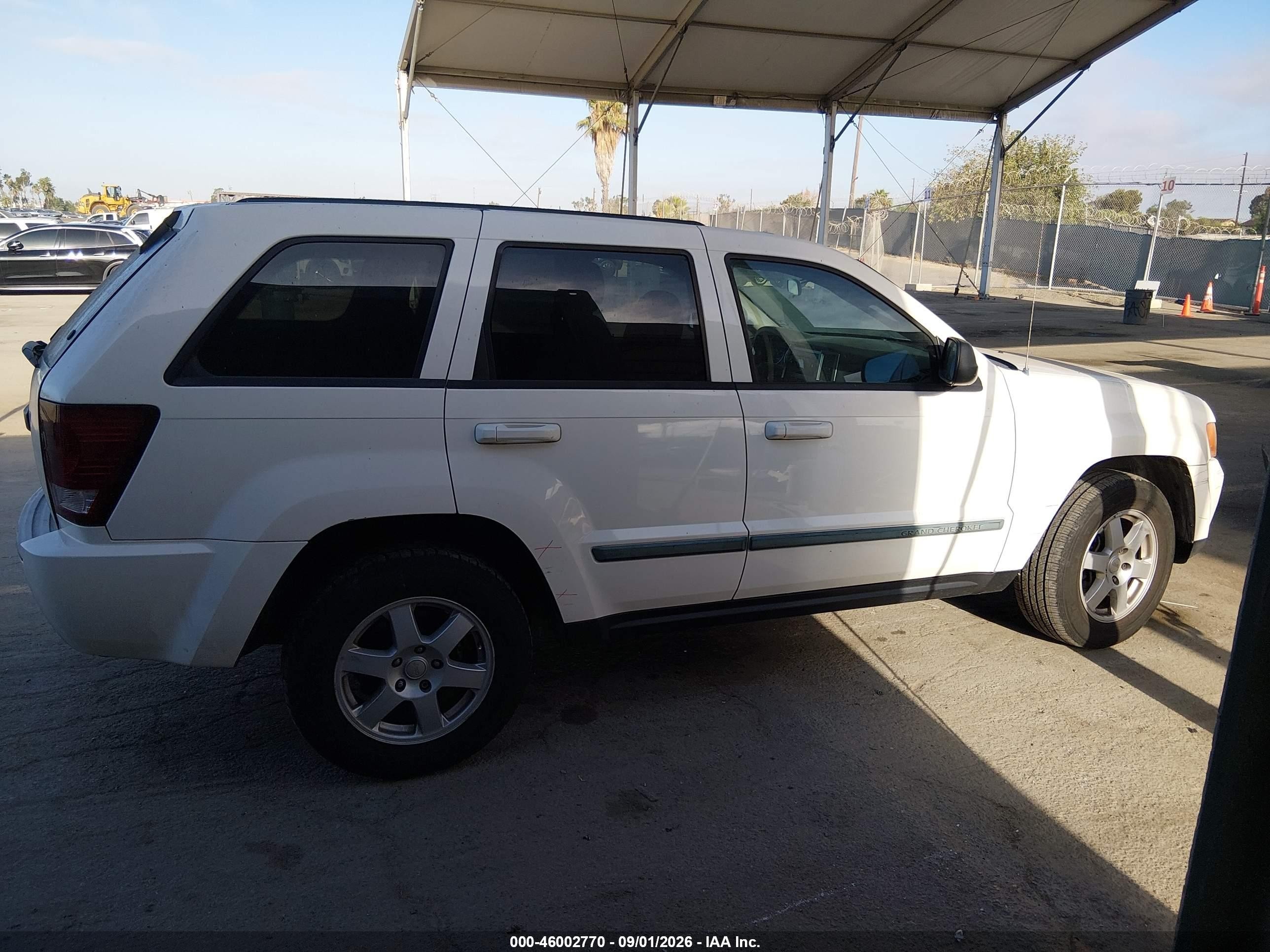 2008 Jeep Grand Cherokee Laredo White vin: 1J8GS48K58C109501