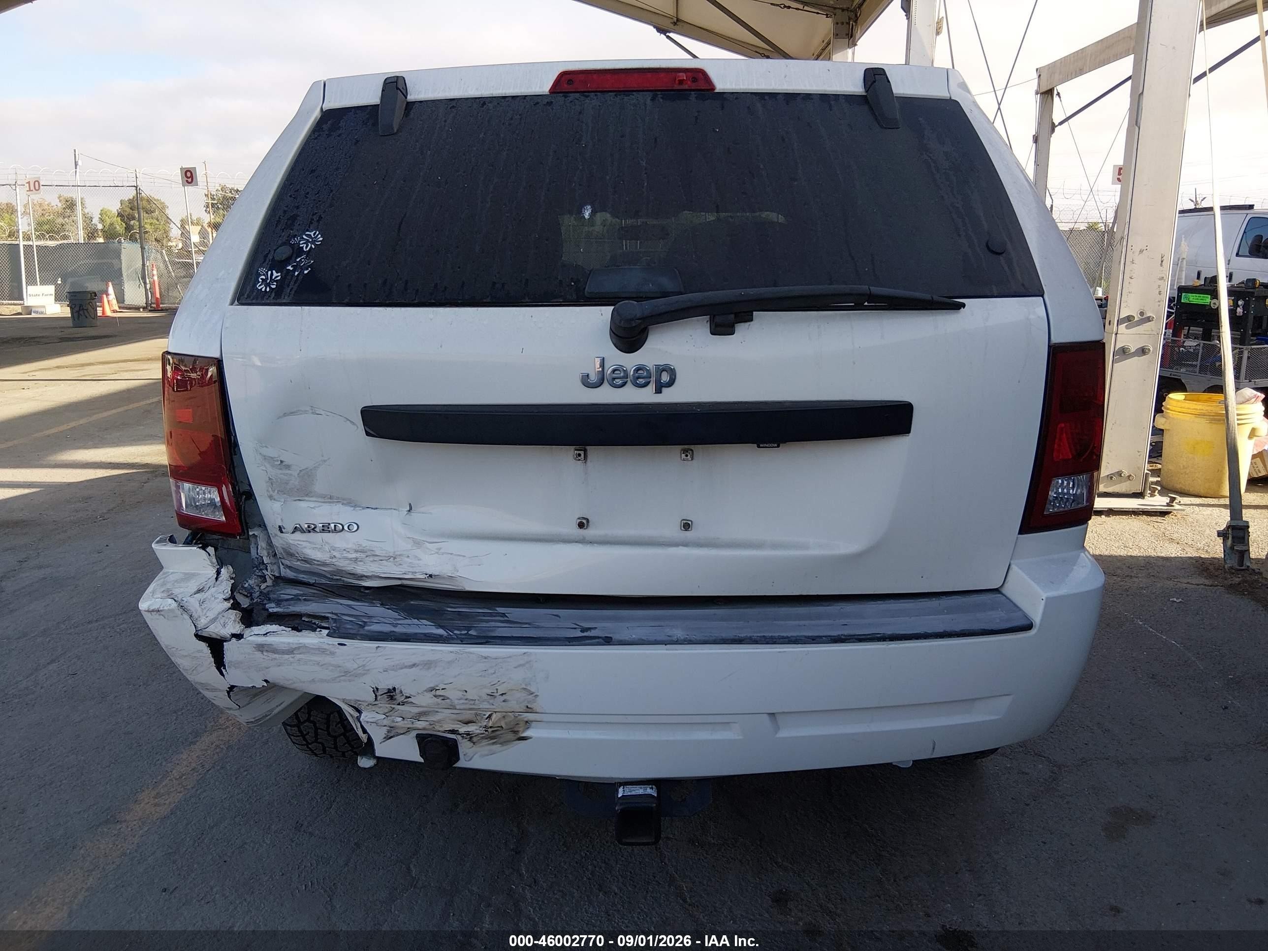 2008 Jeep Grand Cherokee Laredo White vin: 1J8GS48K58C109501