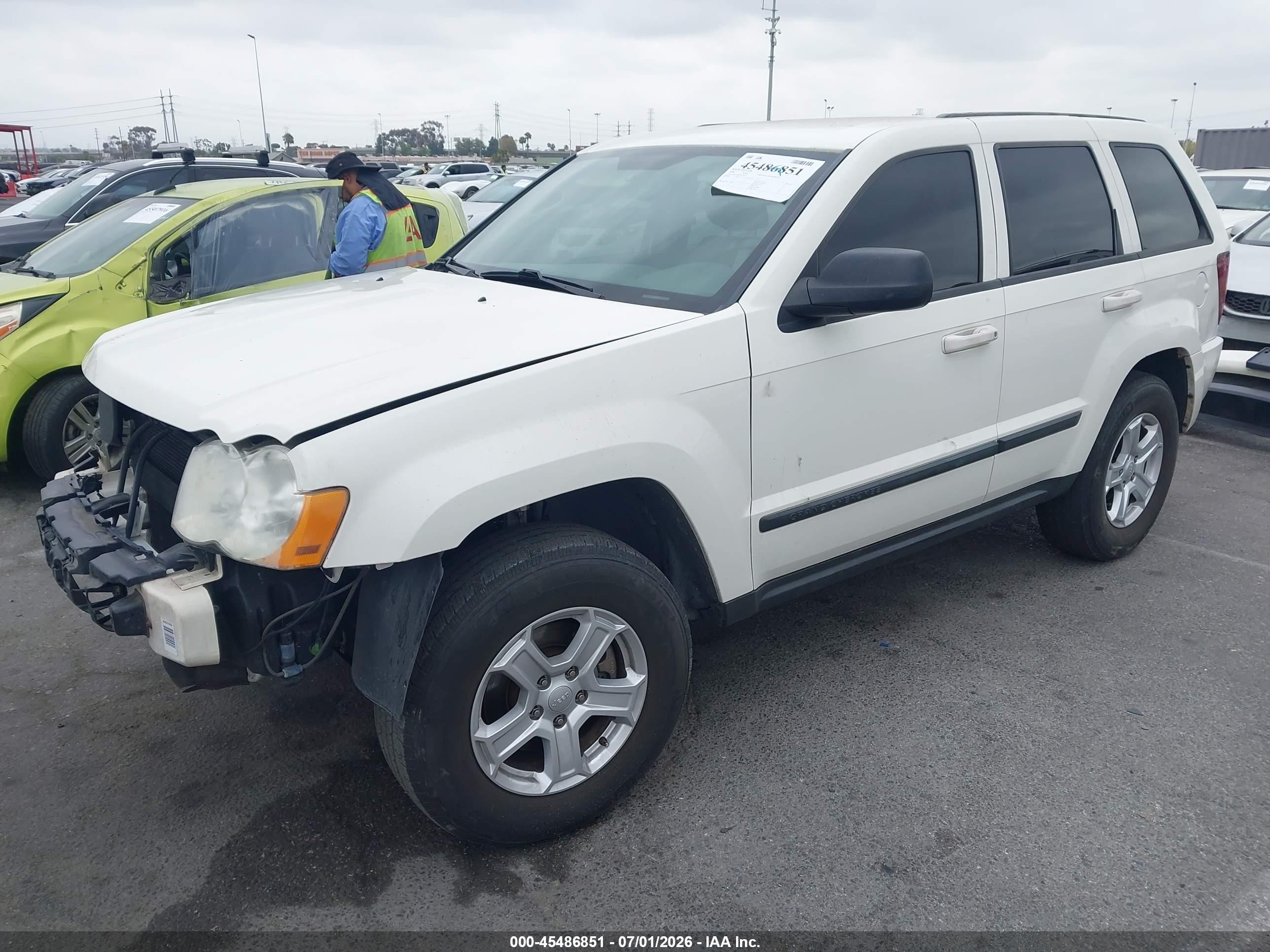 2008 Jeep Grand Cherokee Laredo White vin: 1J8GS48K58C216774