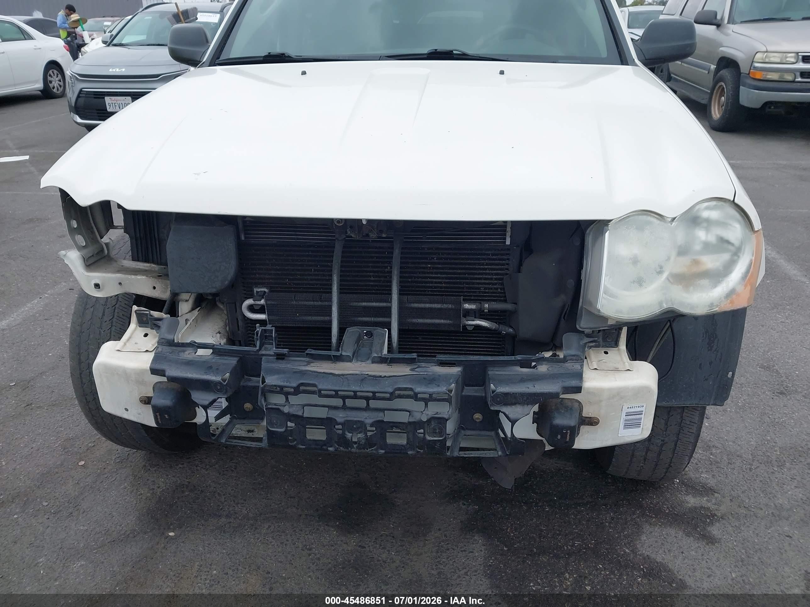 2008 Jeep Grand Cherokee Laredo White vin: 1J8GS48K58C216774