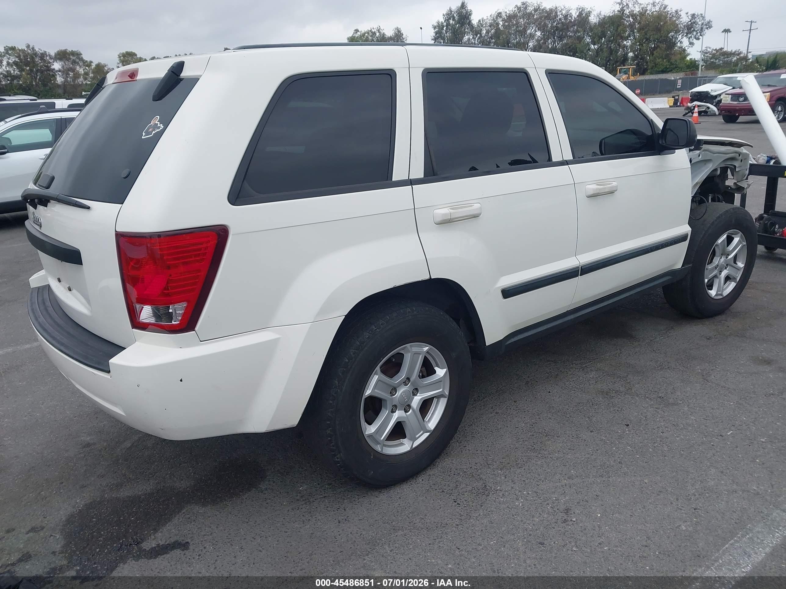 2008 Jeep Grand Cherokee Laredo White vin: 1J8GS48K58C216774