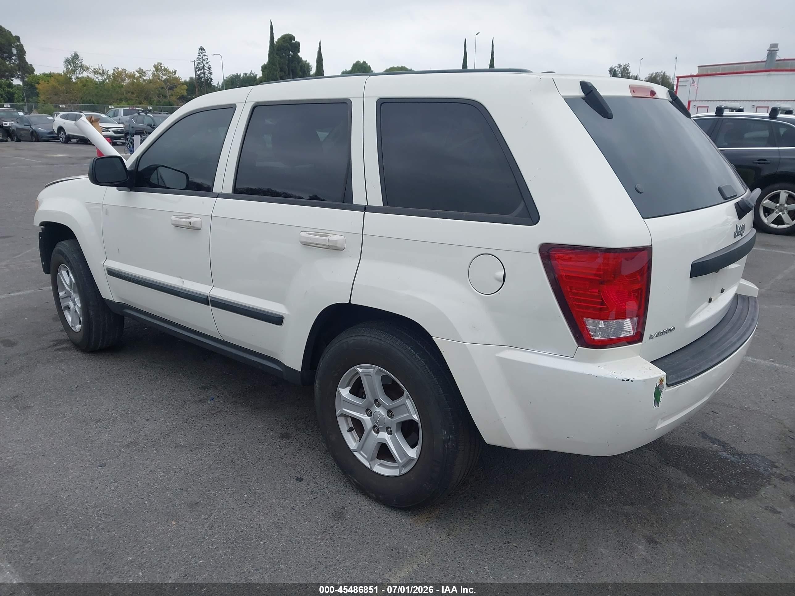 2008 Jeep Grand Cherokee Laredo White vin: 1J8GS48K58C216774