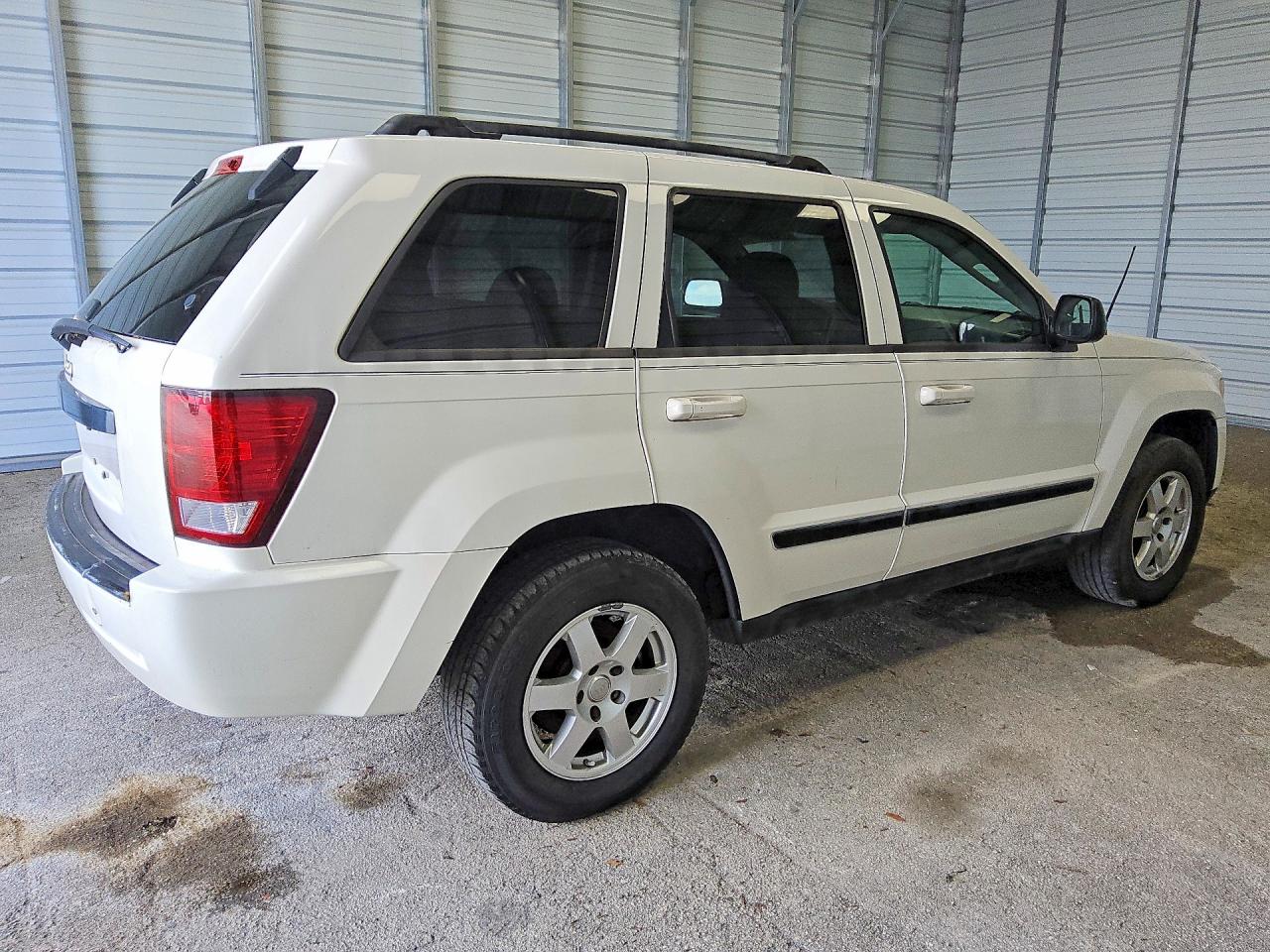 2009 Jeep Grand Cherokee Laredo White vin: 1J8GS48K59C538302