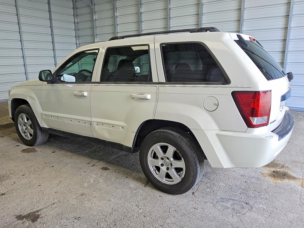 2009 Jeep Grand Cherokee Laredo White vin: 1J8GS48K59C538302