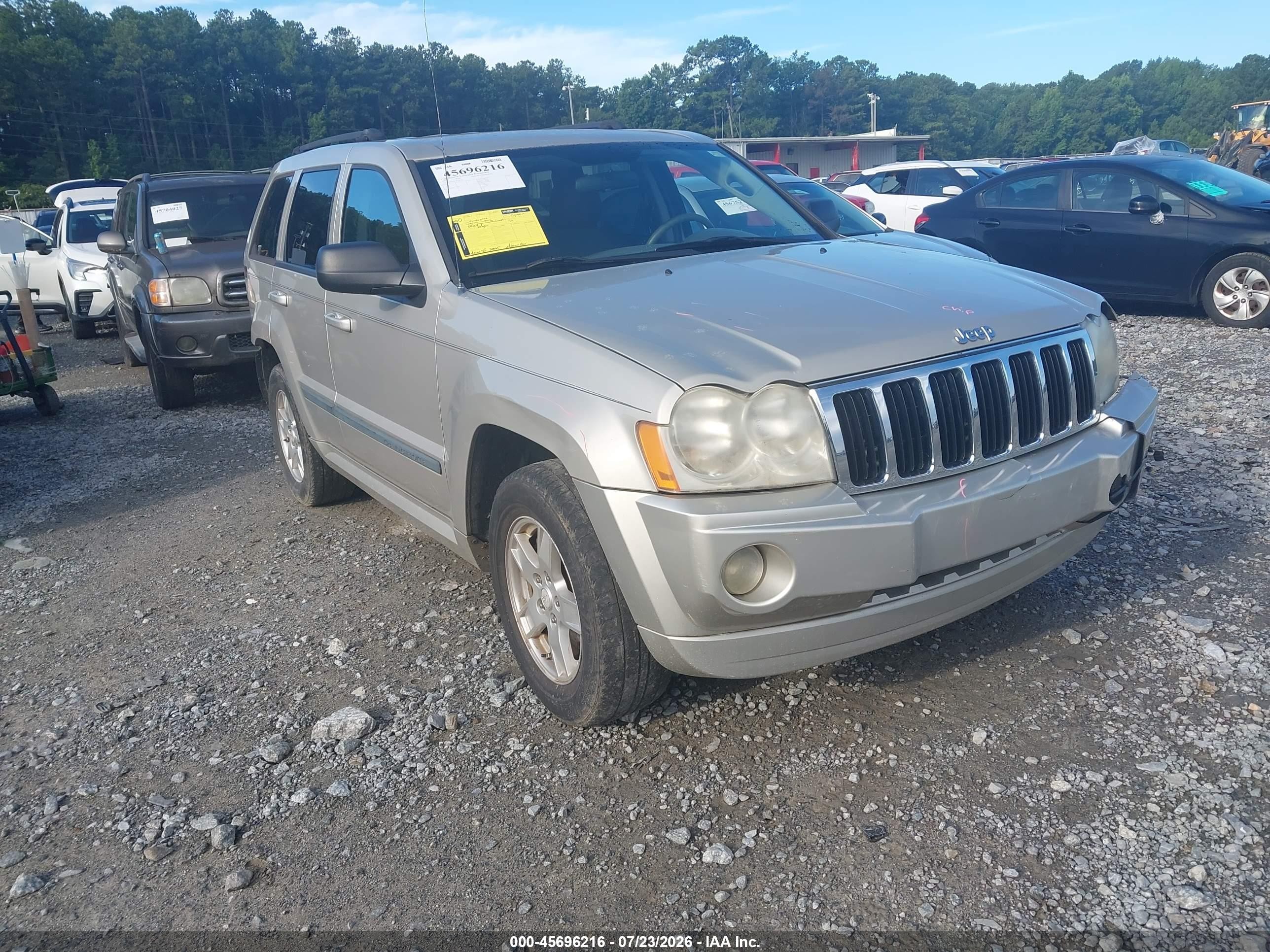 2007 Jeep Grand Cherokee Laredo Silver vin: 1J8GS48K67C545434