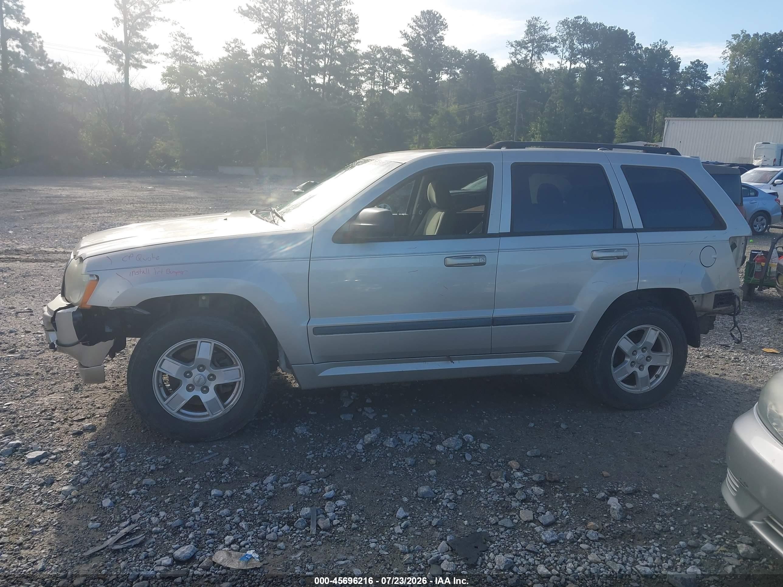 2007 Jeep Grand Cherokee Laredo Серебряный vin: 1J8GS48K67C545434
