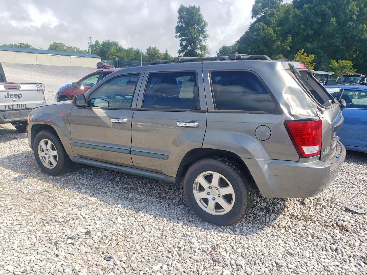 2008 Jeep Grand Cherokee Laredo Gray vin: 1J8GS48K68C168508