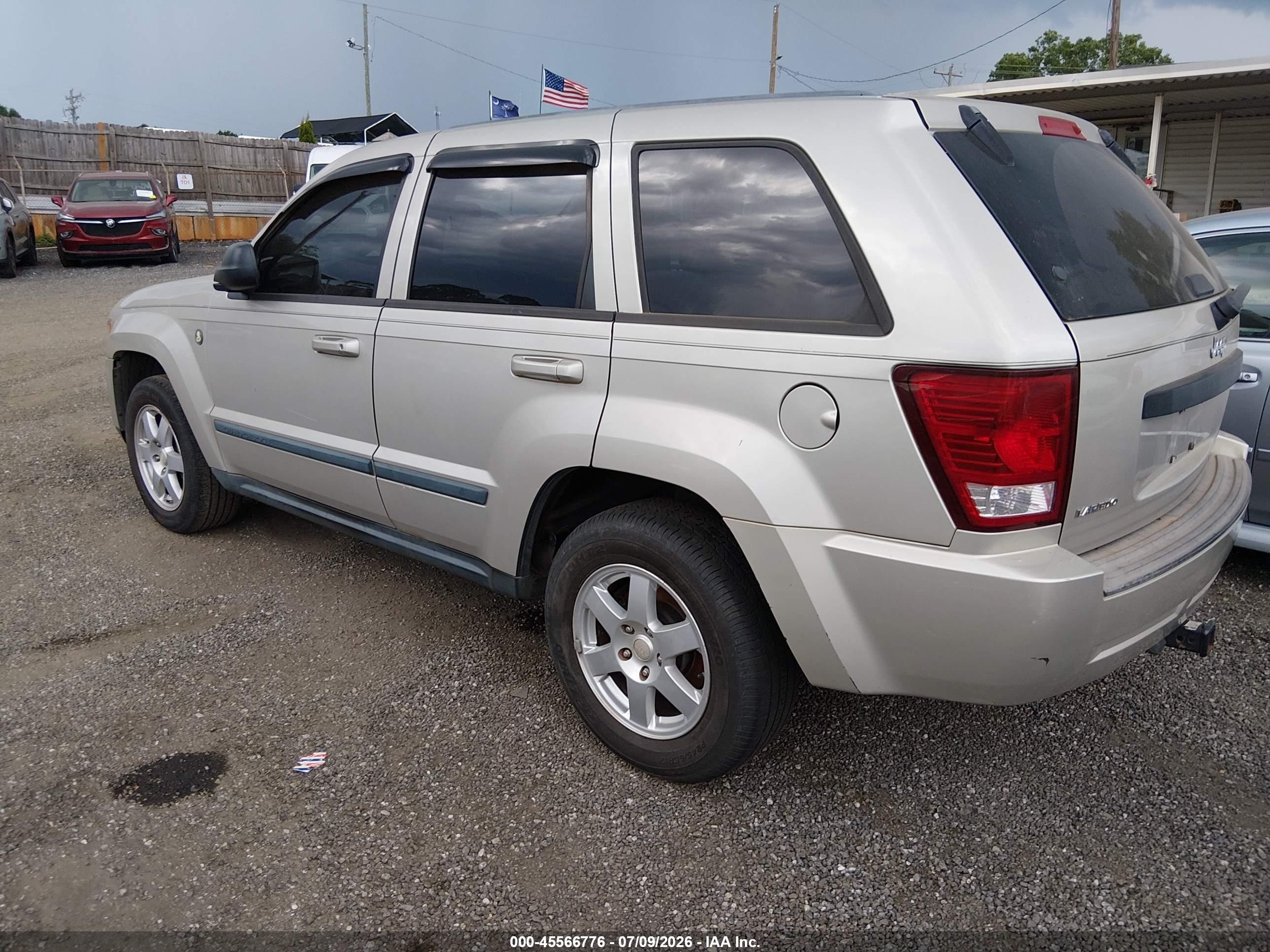 2008 Jeep Grand Cherokee Laredo Beige vin: 1J8GS48K68C182473